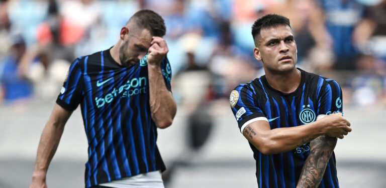 Db Charlotte 30/06/2025 - FIFA Club World Cup / Inter-Fluminense / foto Daniele Buffa/Image nella foto: Lautaro Martinez-Stefan de Vrij PUBLICATIONxNOTxINxITA
2025.06.30 Charlotte
pilka nozna , klubowe mistrzostwa swiata w pilce noznej FIFA
Inter Mediolan - Fluminense FC
Foto IMAGO/PressFocus
!!! POLAND ONLY !!!