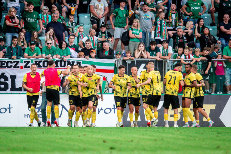 2025.07.18 Wroclaw
Pilka nozna, Betclic I liga, sezon 2025/26
Slask Wroclaw - Wieczysta Krakow
N/z rzut karny Goku Szromnik gol radosc bramka
Foto Mateusz Porzucek PressFocus

2025.07.18 Wroclaw
Football, Polish league, second level, 2025/2026
Slask Wroclaw - Wieczysta Krakow
rzut karny Goku Szromnik gol radosc bramka
Credit: Mateusz Porzucek PressFocus