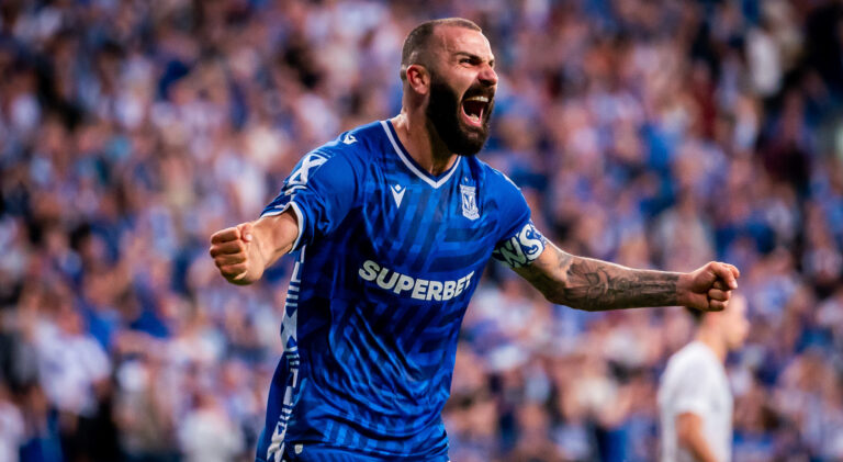 2025.07.22 Poznan
pilka nozna - runda kwalifikacjyjna Liga Mistrzow N/z Mikael Ishak cieszynka
Foto Gleb Soboliev / PressFocus

2025.07.22 Poznan
football - qualification round UEFA Champions League
Lech Poznan - Breidablik Kopavogur
Mikael Ishak celebration
Credit: Gleb Soboliev / PressFocus