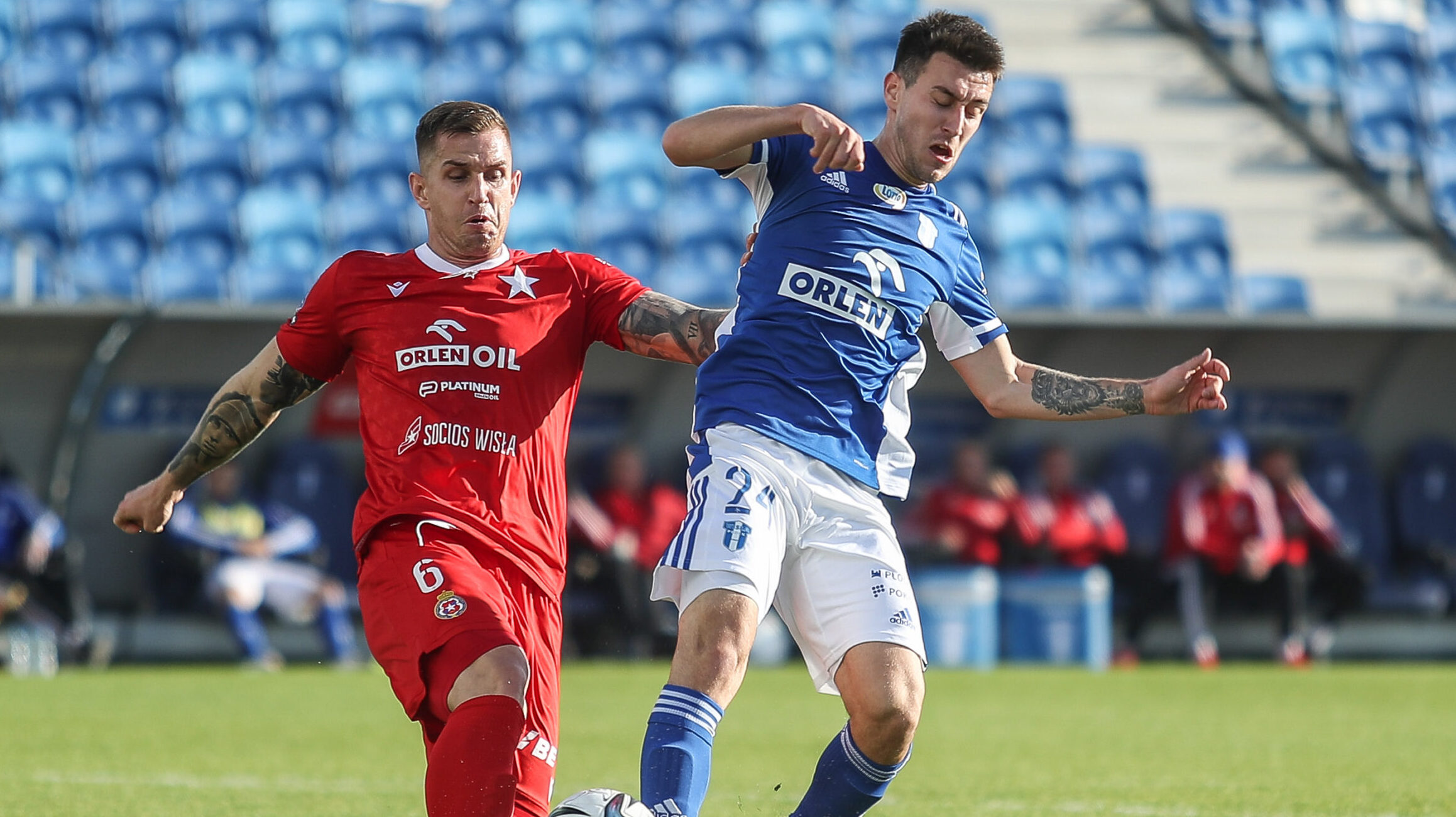 31.10.2021 Plock
Pilka nozna
PKO Ekstraklasa 2021/2022
Wisla Plock - Wisla Krakow
N/z Alan Uryga, Marko Kolar
Foto Adam Starszynski / PressFocus

31.10.2021 Plock
Football
PKO Ekstraklasa 2021/2022, polish top division
Wisla Plock - Wisla Krakow
Alan Uryga, Marko Kolar
Credit Adam Starszynski / PressFocus