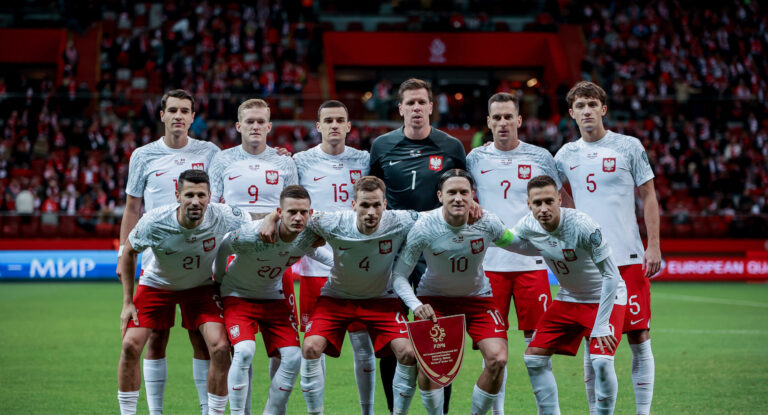 15.10.2023 Warszawa
Pilka nozna
Reprezentacja Polski, eliminacje do Mistrzostw Europy 2024,
Polska - Moldawia
n/z zdjeciew grupowe Reprezentacji Polski przed meczem z Moldawia, Wojciech Szczesny, Tomasz Kedziora, Patryk Peda, Arkadiusz Milik, Karol Swiderski, Piotr Zielinski, Jakub Kiwior, Sebastian Walukiewicz, Przemyslaw Frankowski, Sebastian Szymanski, Pawel Wszolek
Foto Adam Starszynski / PressFocus

15.10.2023 Warsaw
Football
Polish National Team, UEFA Euro 2024 qualifiers,
Poland - Moldova
zdjeciew grupowe Reprezentacji Polski przed meczem z Moldawia, Wojciech Szczesny, Tomasz Kedziora, Patryk Peda, Arkadiusz Milik, Karol Swiderski, Piotr Zielinski, Jakub Kiwior, Sebastian Walukiewicz, Przemyslaw Frankowski, Sebastian Szymanski, Pawel Wszolek
Credit Adam Starszynski / PressFocus