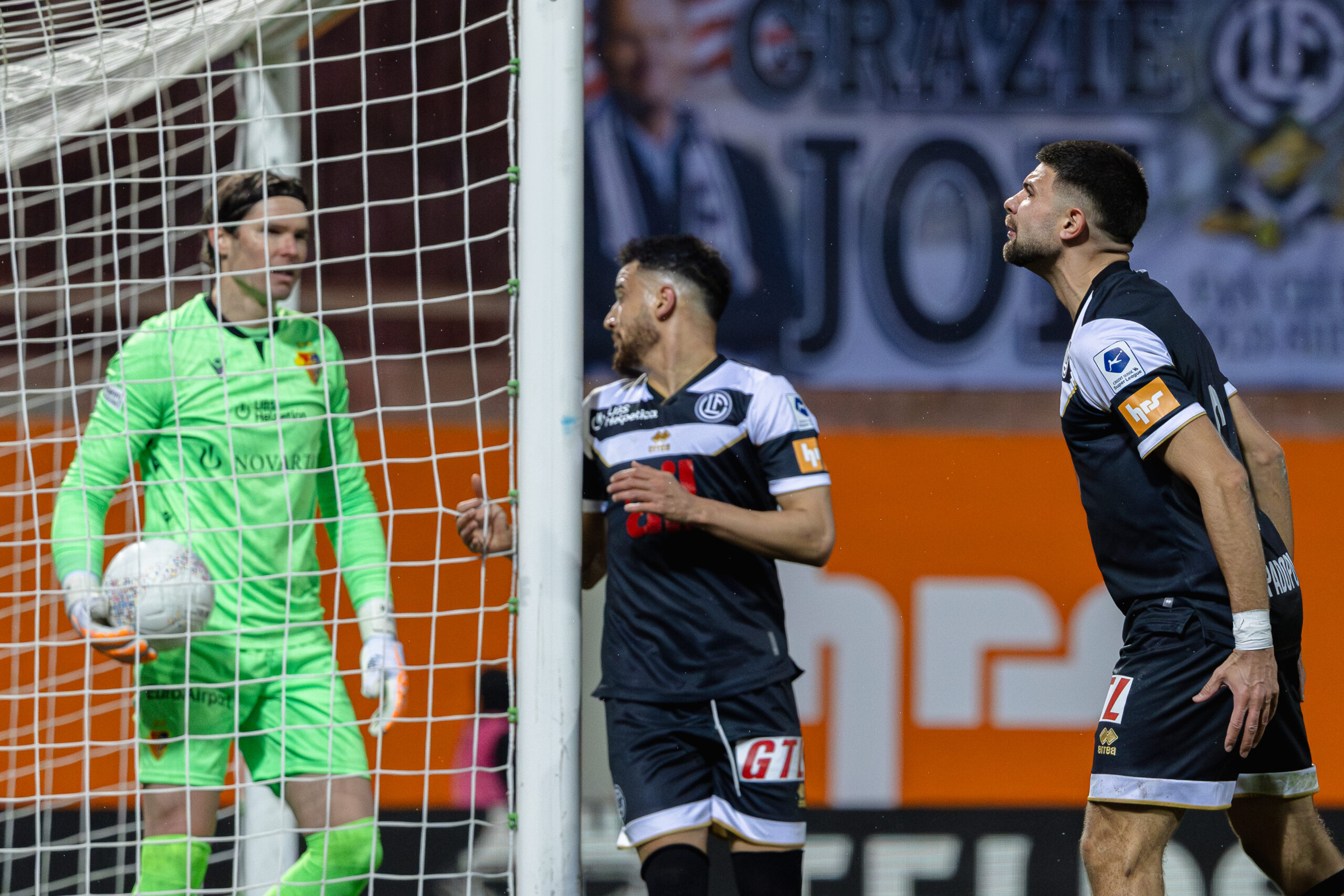 Lugano, Switzerland, January 19st 2025: Antonios Papadopoulos (6 Lugano) celebrates the goal scored by Anto Grgic (8 Lugano) during the Super League football match between FC Lugano and FC Basel 1893 at Stadio di Cornaredo in Lugano, Switzerland. Philipp Kresnik (Philipp Kresnik / SPP) (Photo by Philipp Kresnik / SPP/Sipa USA)
2025.01.19 Lugano
pilka nozna liga szwajcarska
FC Lugano - FC Basel 1893
Foto Philipp Kresnik / SPP/SIPA USA/PressFocus

!!! POLAND ONLY !!!