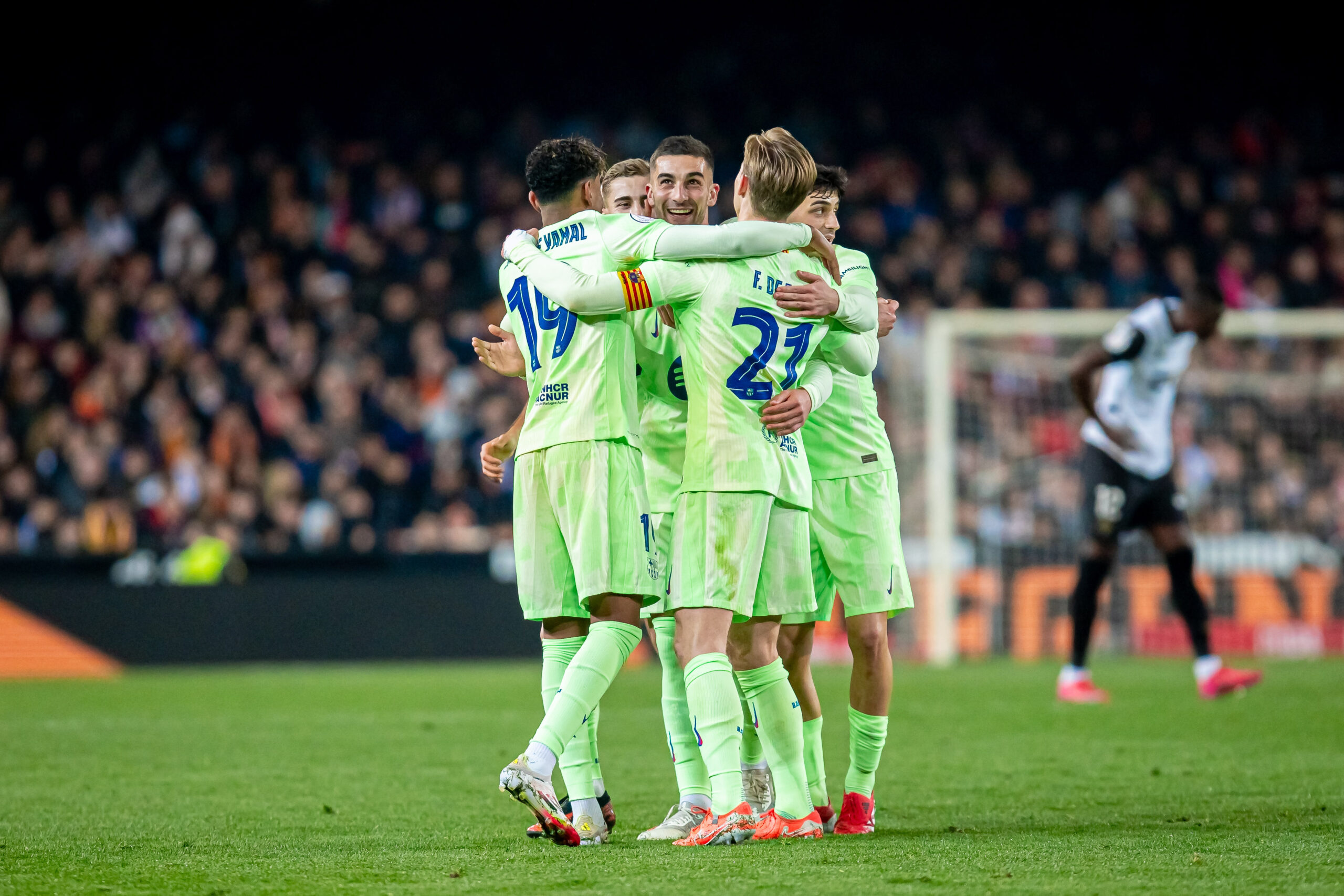 2025.02.07 Walencja
Pilka nozna, Hiszpania, Puchar Krola, cwiercfinal
Valencia CF - FC Barcelona
N/z Fermin Lopez gol goal Lamine Yamal Frenkie De Jong
Foto Mateusz Porzucek PressFocus

2025.02.07 Walencja
Football, Spain, Copa del Rey, 2024/2025 season
Valencia CF - FC Barcelona
Fermin Lopez gol goal Lamine Yamal Frenkie De Jong
Credit: Mateusz Porzucek PressFocus