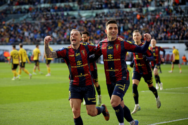 2025.04.06 Szczecin
Pilka nozna , PKO BP Ekstraklasa sezon 2024/25
Pogon Szczecin - GKS Katowice
N/z Pilkarze Pogoni, radosc po bramce na 1-0, gol, bramka, Kamil Grosicki, Efthymios Koulouris
Foto Katarzyna Dzierzynska / PressFocus

2025.04.06 Szczecin
Football Polish top league , 2024/2025 season
Pogon Szczecin - GKS Katowice
Pilkarze Pogoni, radosc po bramce na 1-0, gol, bramka, Kamil Grosicki, Efthymios Koulouris
Credit: Katarzyna Dzierzynska / PressFocus