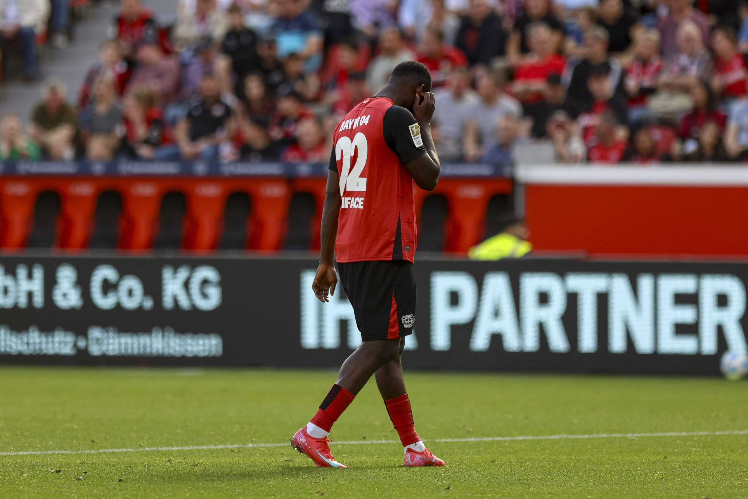 Leverkusen, Deutschland, 12.04.25: Victor Boniface Bayer 04 Leverkusen ist enttauscht waehrend des Spiels der Bundesliga zwischen Bayer 04 Leverkusen vs 1. FC Union Berlin in der BayArena Leverkusen BayArena North Rhine-Westphalia Germany *** Leverkusen, Germany, 12 04 25 Victor Boniface Bayer 04 Leverkusen is disappointed during the Bundesliga match between Bayer 04 Leverkusen and 1 FC Union Berlin at BayArena Leverkusen BayArena North Rhine Westphalia Germany Copyright: xBrauer-Fotoagenturx/xAdrianxSchlx
2025.04.12 Leverkusen
pilka nozna , liga niemiecka
Bayer 04 Leverkusen - 1. FC Union Berlin
Foto IMAGO/PressFocus

!!! POLAND ONLY !!!