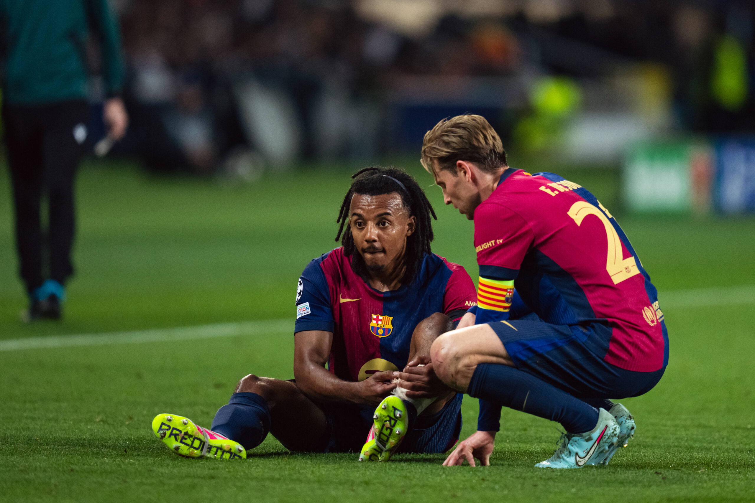 Spain-Football-Champions League - Semifinal First Leg - FC Barcelona, Barca v Inter Milan in Barcelona, Spain. Barcelona, Spain, 30, April, 2025. Spain-Football-Champions League - Semifinal First Leg - FC Barcelona v Inter Milan. 23 Jules Kounde nad 21 Frenkie de Jong. Barcelona Olympic Stadium Lluis Companys Barcelona Spain
2025.04.30 Barcelona
pilka nozna , liga mistrzow
FC Barcelona - Inter Mediolan
Foto IMAGO/PressFocus

!!! POLAND ONLY !!!