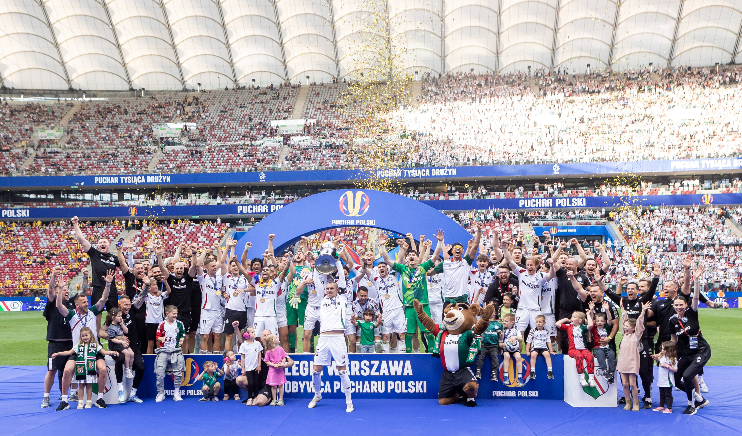 2025.05.02 Warszawa
pilka nozna Puchar Polski final sezon 2024/2025
Pogon Szczecin - Legia Warszawa
N/z Radosc pilkarzy Legii
Foto Tomasz Jastrzebowski / Foto Olimpik / PressFocus

2025.05.02 Warszawa
Football - Polish FA Cup Final season 2024/2025
Pogon Szczecin - Legia Warszawa
Radosc pilkarzy Legii
Credit: Tomasz Jastrzebowski / Foto Olimpik / PressFocus