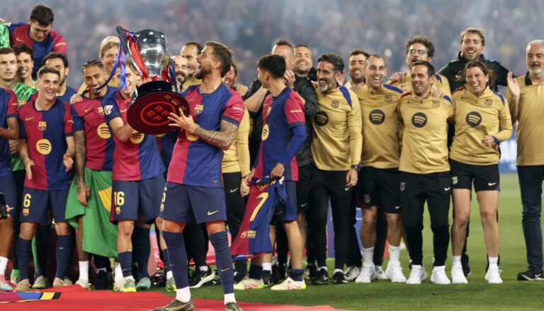 FC Barcelona, Barca v Villarreal, LaLiga football, Barcelona, Spain Barcelona, Spain. 18th, May 2025. Inigo Martinez 5 and his team mates of FC Barcelona seen in celebration as LaLiga winners after the LaLiga match between FC Barcelona v Villarreal at the Estadio Olimpico de Montjuic in Barcelona. Spain, Barcelona PUBLICATIONxNOTxINxDENxNORxFINxBEL Copyright: xGonzalesxPhoto/AinhoaxRodriquezxJarax
2025.05.18 Barcelona
pilka nozna , liga hiszpanska
FC Barcelona - Villarreal CF
Foto IMAGO/PressFocus

!!! POLAND ONLY !!!