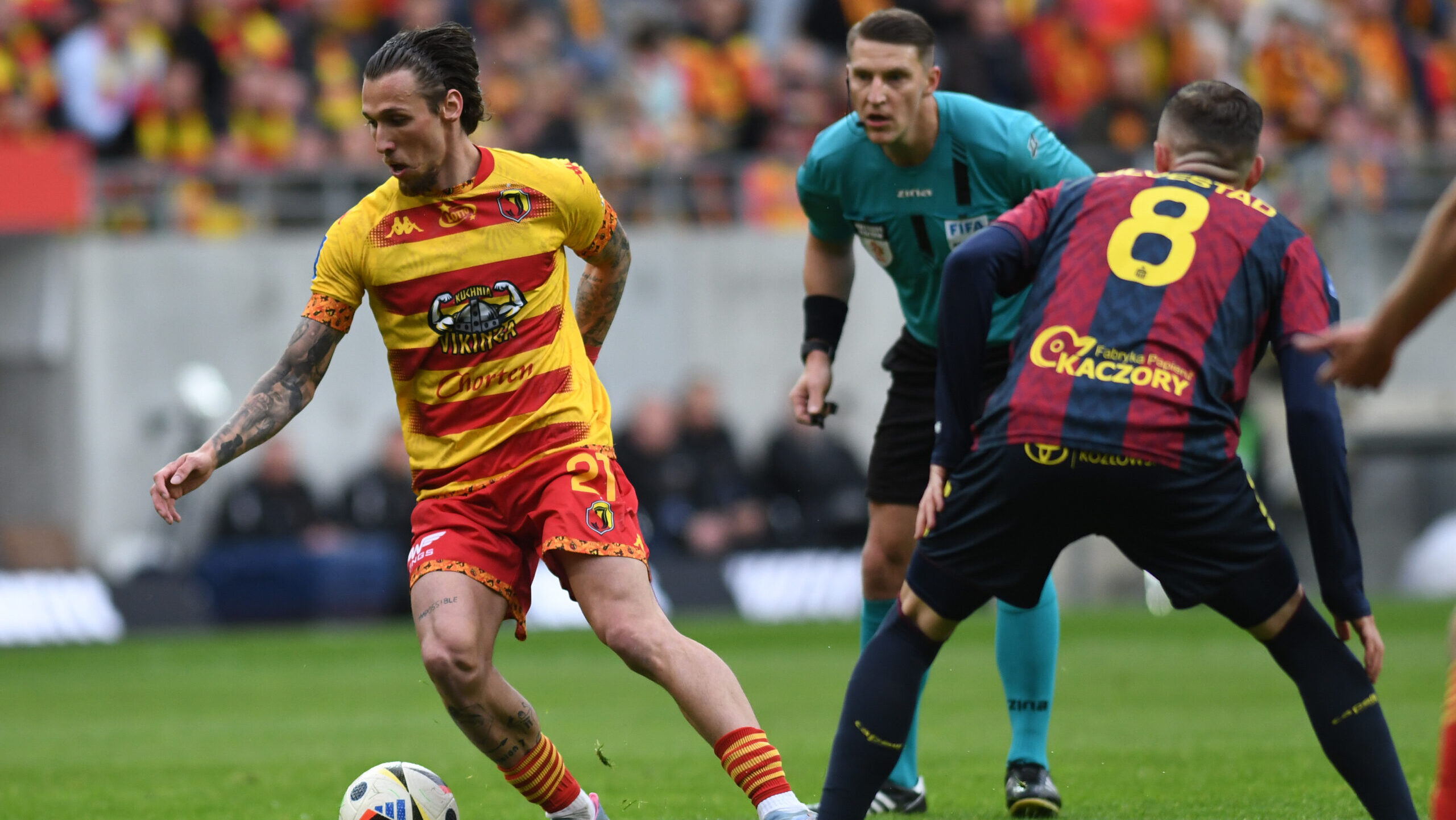 2025.05.24 Bialystok Pilka nozna PKO Ekstraklasa sezon 2024/2025 34. kolejka rozgrywek Jagiellonia Bialystok (zolto-czerwone) - Pogon Szczecin N/z Darko Churlinov Foto Michal Kosc / PressFocus 
2025.05.24 Bialystok Football Polish PKO Ekstraklasa season 2024/2025 Jagiellonia Bialystok - Pogon Szczecin Credit Michal Kosc / PressFocus