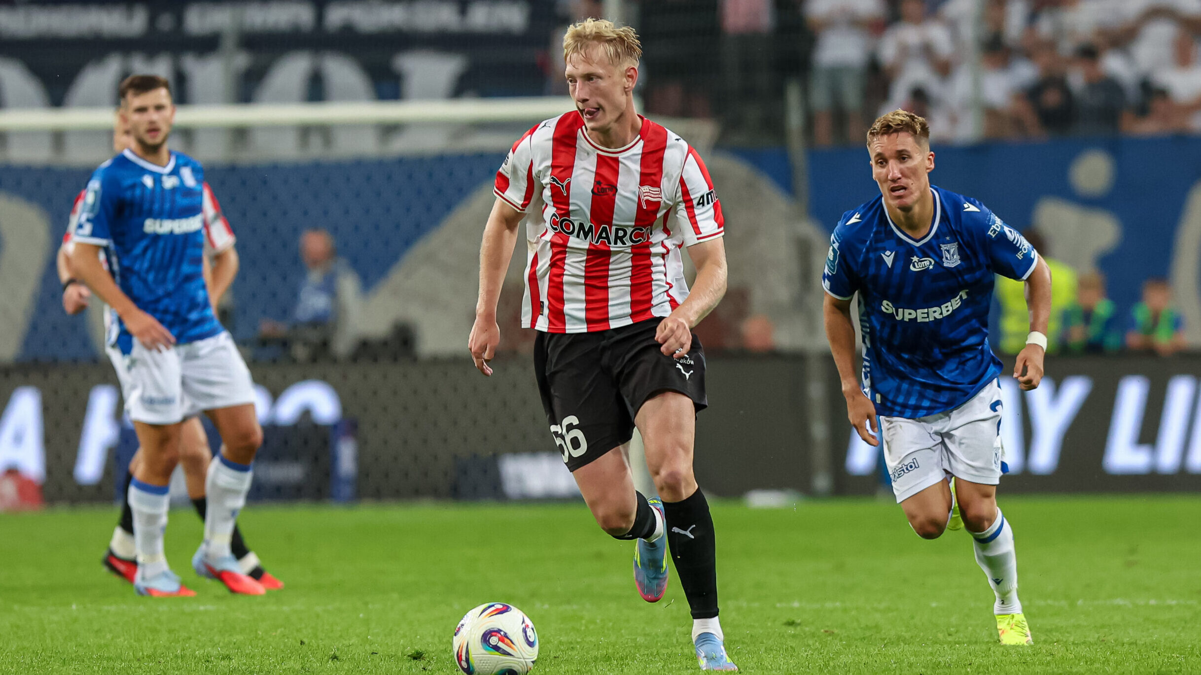 2025.07.18 Poznan
Pilka nozna Ekstraklasa sezon 2025/2026
Lech Poznan - Cracovia
N/z Oskar Wojcik Joel Pereira
Foto Pawel Jaskolka / PressFocus

2025.07.18 Poznan
Football Polish Ekstraklasa season 2024/2025
Lech Poznan - Cracovia
Credit: Pawel Jaskolka / PressFocus