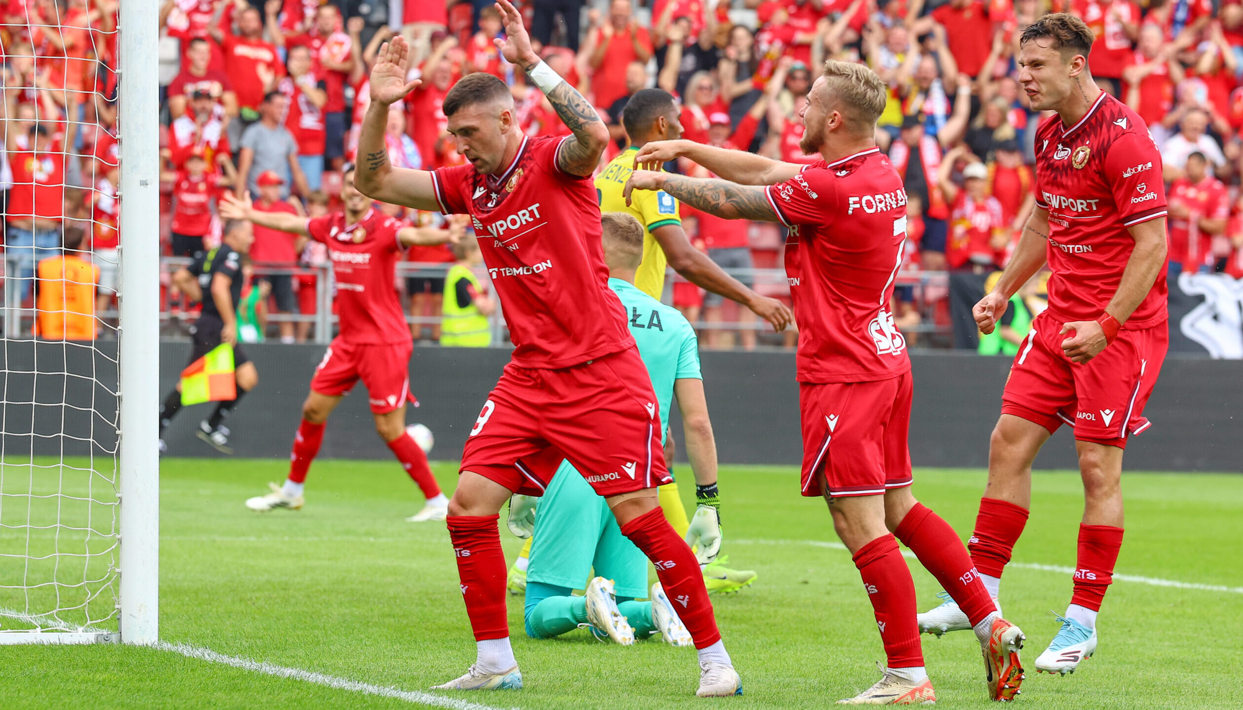 2025.08.02 Lodz
Pilka nozna Ekstraklas Liga sezon 2025/2026 
Widzew  Lodz - GKS Katowice
N/z Sebastian Bergier Mariusz Fornalczyk
Foto Artur Kraszewski / PressFocus 

2025.08.02 Lodz
Football Polish Betclic 1 League Season 2025/2026 
Widzew  Lodz - GKS Katowice
Sebastian Bergier Mariusz Fornalczyk
Credit: Artur Kraszewski / PressFocus
