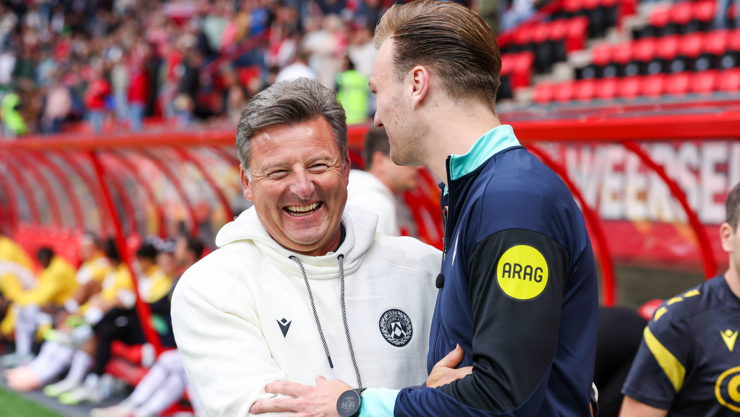 2025-08-02 FC Twente v Udinese - Preseason friendly match ENSCHEDE, NETHERLANDS - AUGUST 2: head coach Kosta Runjaic of Udinese Calcio, 4th official Jorg Ordelmans during the Preseason friendly match match between FC Twente and Udinese at De Grolsche Veste on August 2, 2025 in Enschede, Netherlands. Enschede De Grolsche Veste Netherlands Content not available for redistribution in The Netherlands directly or indirectly through any third parties. Copyright: xBenxGalx
2025.08.02 Enschede
pilka nozna sparing mecz towarzyski
FC Twente Enschede - Udinese Calcio
Foto IMAGO/PressFocus

!!! POLAND ONLY !!!