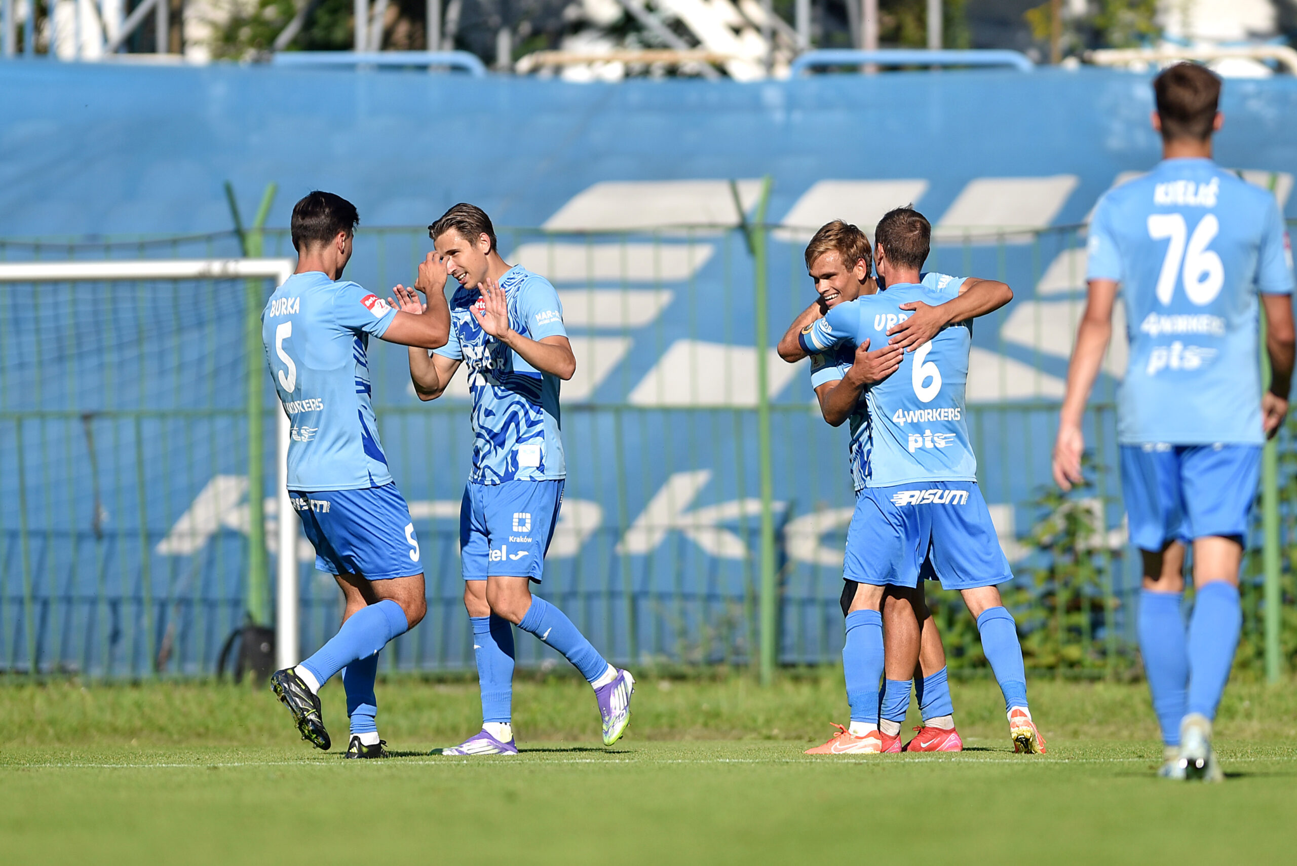 2025.08.05 Krakow
Pilka nozna , Puchar Polski sezon 2025/26
Hutnik Krakow - Zaglebie Sosnowiec
N/z Pilkarze Hutnika, radosc po bramce na 2-0, gol, bramka, Dawid Burka, Wojciech Slomka, Artem Motrych, Maciej Urbanczyk
Foto Krzysztof Porebski / PressFocus

2025.08.05 Krakow
Football Polish Cup , 2025/2026 season
Hutnik Krakow - Zaglebie Sosnowiec
Pilkarze Hutnika, radosc po bramce na 2-0, gol, bramka, Dawid Burka, Wojciech Slomka, Artem Motrych, Maciej Urbanczyk
Credit: Krzysztof Porebski / PressFocus