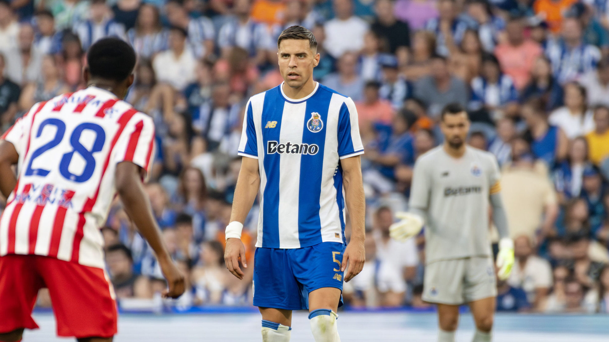 Jan Bednarek of Porto during the friendly football match between FC Porto and Atletico Madrid on 3 August 2025 at Estadio do Dragao in Porto, Portugal (Photo by /Sipa USA)
2025.08.05 -
pilka nozna 
Jan Bednarek - FC Porto
Foto IPA/SIPA USA/PressFocus

!!! POLAND ONLY !!!