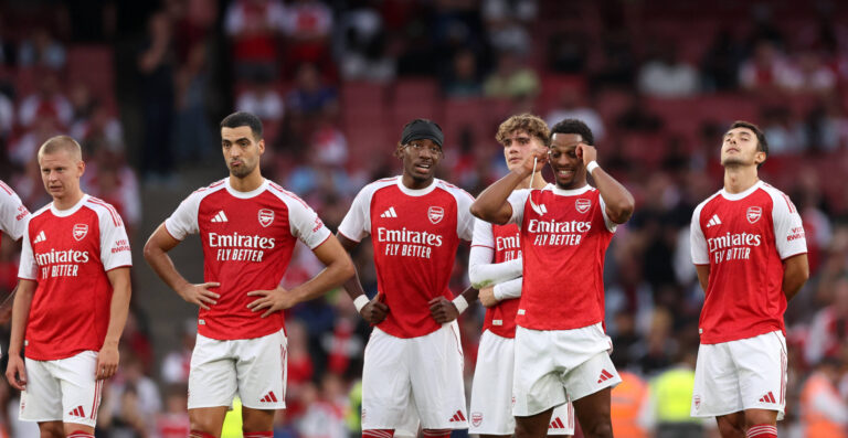 London, England, 6th August 2025. Arsenal players look on during the penalty shootout during the Arsenal vs Villarreal Pre Season Friendly match at the Emirates Stadium, London. Picture credit should read: David Klein / Sportimage EDITORIAL USE ONLY. No use with unauthorised audio, video, data, fixture lists, club/league logos or live services. Online in-match use limited to 120 images, no video emulation. No use in betting, games or single club/league/player publications. SPI_250_DK_Arsenal_Villarreal SPI-4050-0264
2025.08.06 Londyn
pilka nozna sparing mecz towarzyski
Arsenal Londyn - Villarreal CF
Foto IMAGO/PressFocus

!!! POLAND ONLY !!!