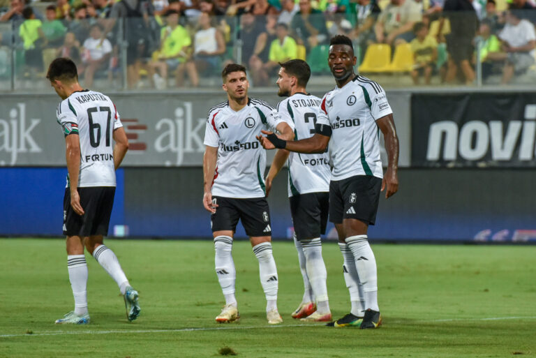 2025.08.07 Larnaka, Cypr
pilka nozna Liga Europy kwalifikacje sezon 2025/2026
AEK Larnaka - Legia Warszawa
N/z Bartosz Kapustka Ruben Vinagre Petar Stojanovic Jean-Pierre Nsame
Foto Wojciech Dobrzynski / Legionisci.com / PressFocus 
2025.08.07 Larnaca, Cyprus
Europa League second qualifying round season 2025/2026
AEK Larnaca - Legia Warsaw
Credit: Wojciech Dobrzynski / Legionisci.com / PressFocus