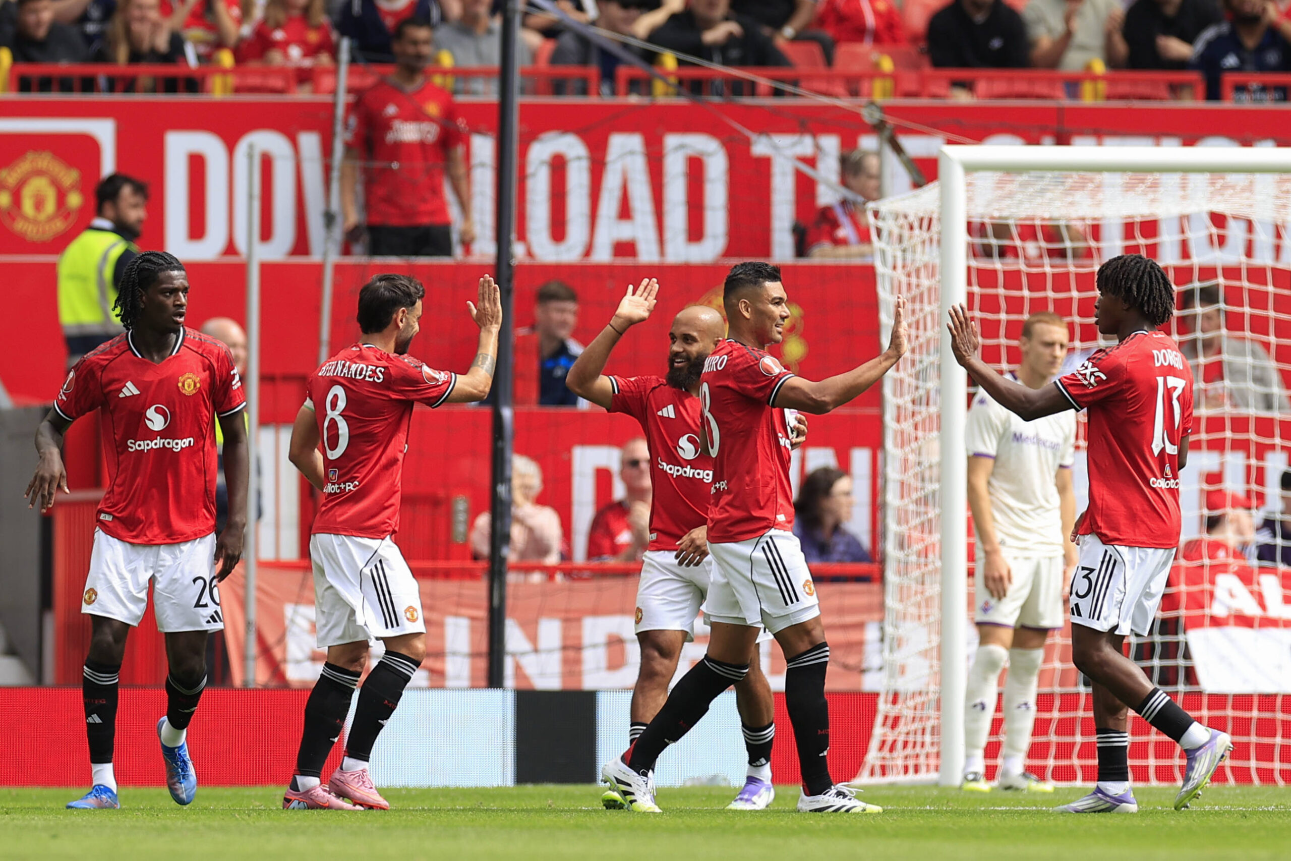 Manchester United, ManU v Fiorentina Pre-Season Friendly 09/08/2025. Casemiro 18 of Manchester United celebrates scoring to make it 1-1 during the Pre-Season Friendly match between Manchester United and Fiorentina at Old Trafford, Manchester, England on 9 August 2025. Manchester Old Trafford Greater Manchester England Editorial use only , Copyright: xConorxMolloyx PSI-22527-0025
2025.08.09 Manchester
pilka nozna sparing mecz towarzyski
Manchester United - ACF Fiorentina
Foto IMAGO/PressFocus

!!! POLAND ONLY !!!