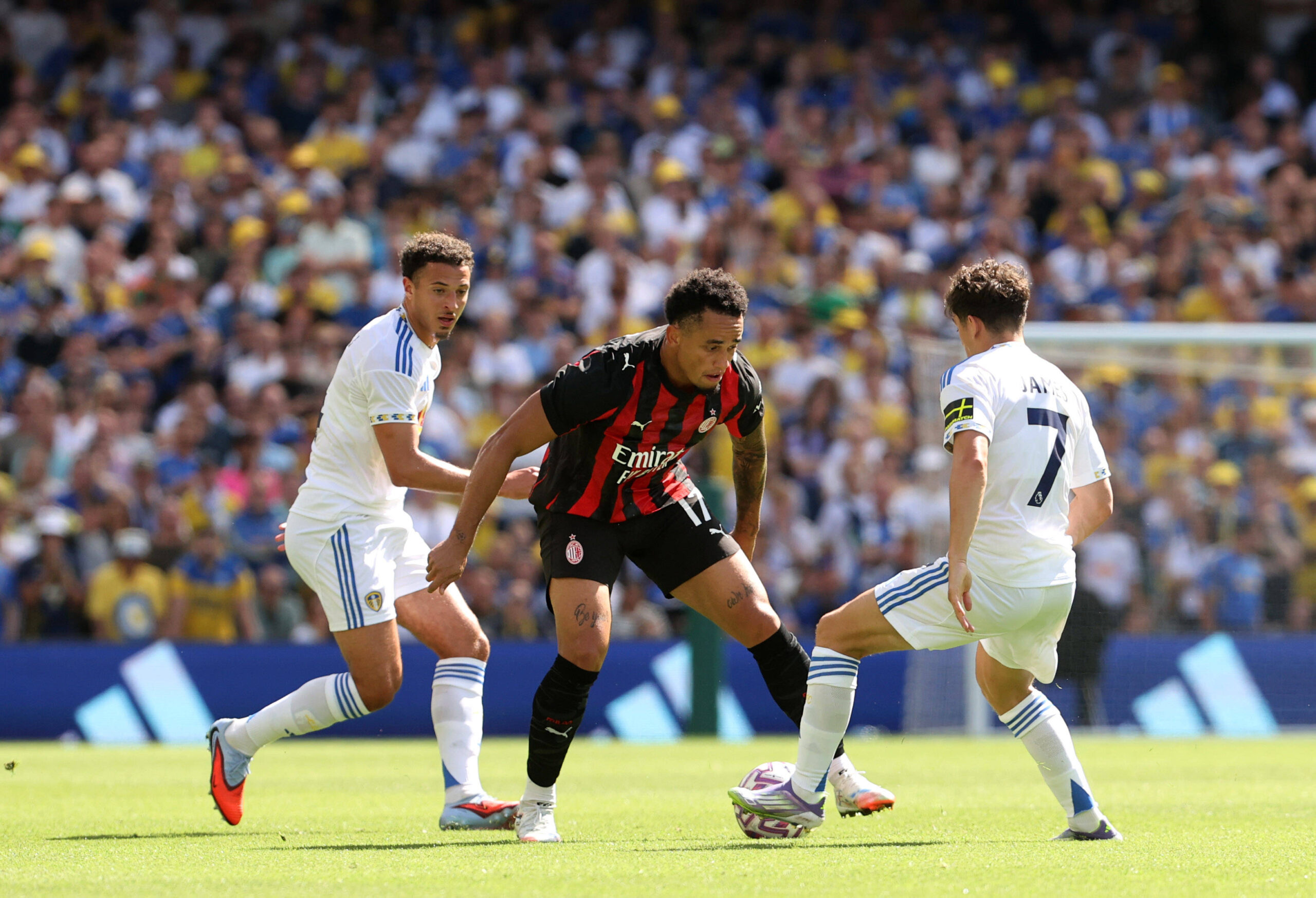 Pre-Season Friendly, Aviva Stadium, Dublin 9/8/2025 Leeds United vs AC Milan AC Milans Okafor Noah and Dan James of Leeds Okafor Noah and Dan James 9/8/2025 PUBLICATIONxNOTxINxUKxIRLxFRAxNZL Copyright: x INPHO/BryanxKeanex JKPW9295
2023.07.02 Dublin
pilka nozna sparing mecz towarzyski
Leeds United - AC Milan
Foto IMAGO/PressFocus

!!! POLAND ONLY !!!