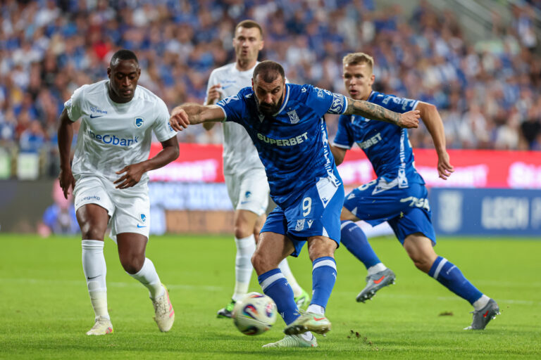 2025.08.21 Poznan
Pilka nozna 4 Runda Eliminacji Liga Europy
Lech Poznan - KRC Genk
N/z Mujaid Sadick Mikael Ishak
Foto Pawel Jaskolka / PressFocus

2025.08.21 Poznan
Football 4th Qualifying Round UEFA Europa League
Lech Poznan - KRC Genk
Credit: Pawel Jaskolka / PressFocus