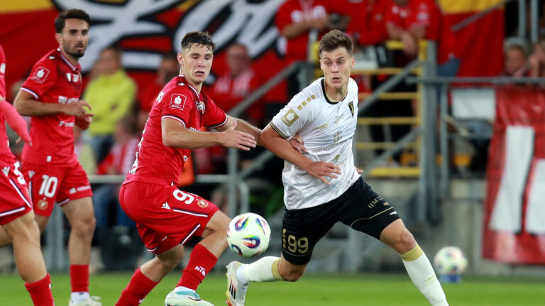 2025.08.22 Lodz
Pilka nozna PKO Ekstraklasa sezon 2025/2026 
Widzew Lodz - Pogon Szczecin
N/z Marcel Krajewski Kacper Kostorz
Foto Artur Kraszewski / PressFocus

2025.08.22 Lodz
Football Polish Ekstraklasa Season 2025/2026 
Widzew Lodz - Pogon Szczecin
Marcel Krajewski Kacper Kostorz
Credit: Artur Kraszewski / PressFocus