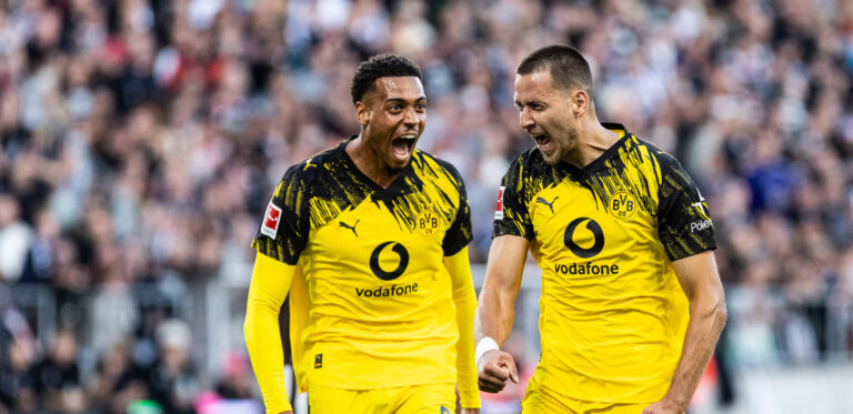 1. Fssball Bundesliga: FC St. Pauli - Borussia Dortmund 23.08.2025 Borussia Dortmund bejubelt das Tor, 1:2 durch Waldemar Anton Borussia Dortmund, 3. 1. Fssball Bundesliga: FC St. Pauli - Borussia Dortmund Millerntor-Stadion, St.Pauli, Hamburg 23.08.2025 DFL regulations prohibit any use of photographs as image sequences and/or quasi video. *** 1 Fssball Bundesliga FC St Pauli Borussia Dortmund 23 08 2025 Borussia Dortmund celebrates the goal, 1 2 by Waldemar Anton Borussia Dortmund, 3 1 Fssball Bundesliga FC St Pauli Borussia Dortmund Millerntor Stadion, St Pauli, Hamburg 23 08 2025 DFL regulations prohibit any use of photographs as image sequences and or quasi video Copyright: xBEAUTIFULxSPORTS/Buriakovx
2025.08.23 Hamburg
pilka nozna liga niemiecka
FC St. Pauli - Borussia Dortmund
Foto IMAGO/PressFocus

!!! POLAND ONLY !!!