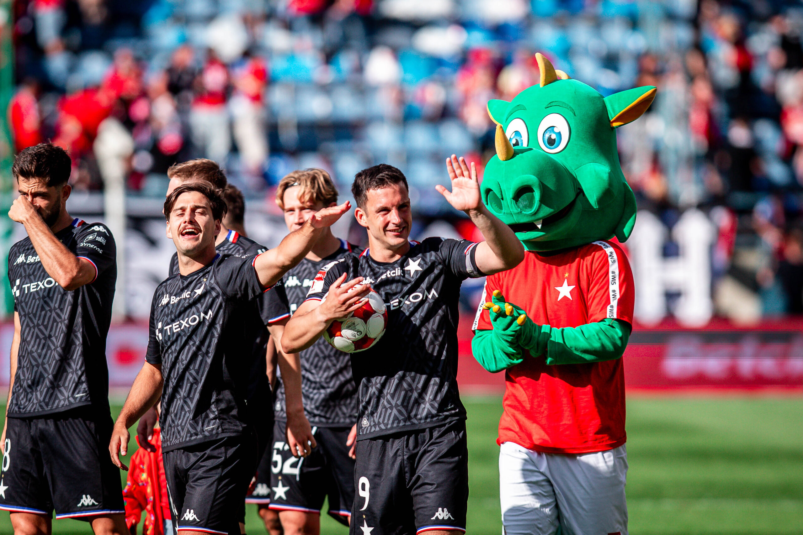 2025.08.24 Krakow
Pilka nozna, Betclic I liga, sezon 2025/2026
Wisla Krakow - Slask Wroclaw
N/z pilkarze wisly krakow po wygranym meczu radosc  Angel Rodado
Foto Mateusz Porzucek PressFocus

2025.08.24 Krakow
Football, Polish league, second level, 2025/2026
Wisla Krakow - Slask Wroclaw
pilkarze wisly krakow po wygranym meczu radosc  Angel Rodado
Credit: Mateusz Porzucek PressFocus