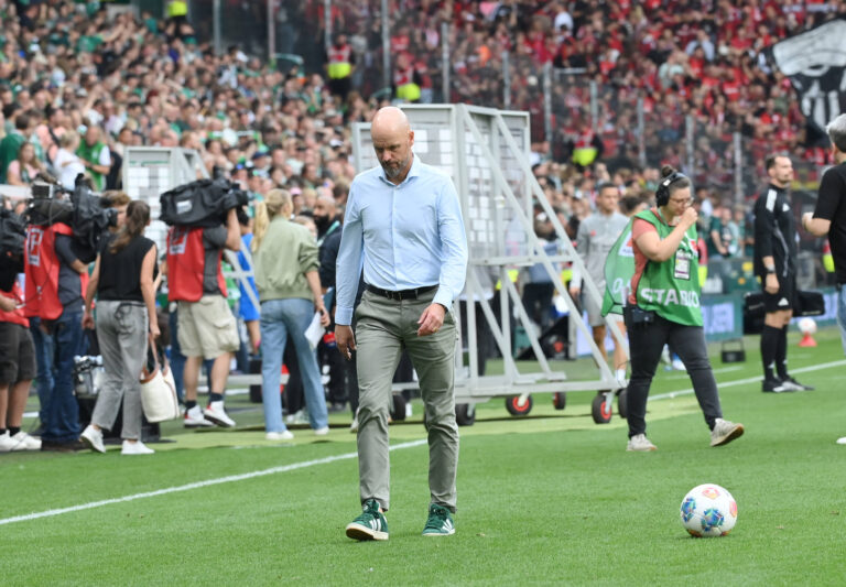 Trainer Erik ten Hag Bayer 04 Leverkusen nach dem Spiel 30.08.2025, Fussball 1. Bundesliga, Saison 2025/2026, 2. Spieltag, SV Werder Bremen - Bayer 04 Leverkusen DFL regulations prohibit any use of photographs as image sequences and/or quasi-video Bremen Weserstadion Nordrhein Westfalen Deutschland *** Coach Erik ten Hag Bayer 04 Leverkusen after the match 30 08 2025, Soccer 1 Bundesliga, Season 2025 2026, 2 Matchday, SV Werder Bremen Bayer 04 Leverkusen DFL regulations prohibit any use of photographs as image sequences and or quasi video Bremen Weserstadion Nordrhein Westfalen Germany Team2
2025.08.30 Brema
pilka nozna , liga niemiecka
Werder Brema - Bayer 04 Leverkusen
Foto IMAGO/PressFocus

!!! POLAND ONLY !!!