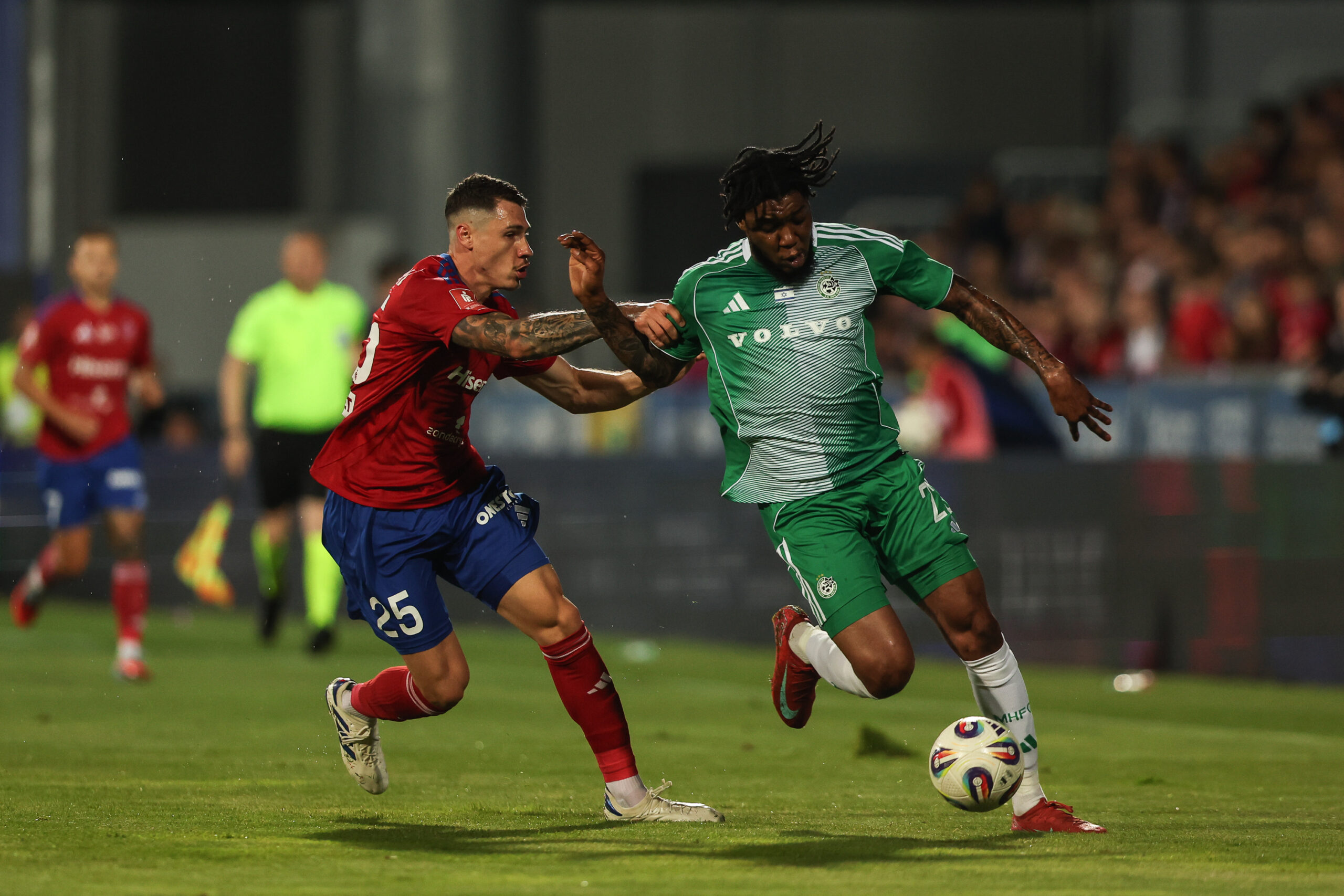 Czestochowa, 07.08.2025 Eliminacje do Ligi Konferencji  Rakow Czestochowa - Maccabi Hajfa  NZ  Bogdan Racovitan, Trivante Stewart
Fot. Grzegorz Wajda/REPORTER
---------------==========---------------