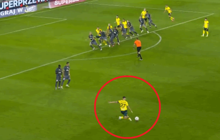 Co za gol! Kapitalne uderzenie Nowaka w meczu Ekstraklasy! [WIDEO]