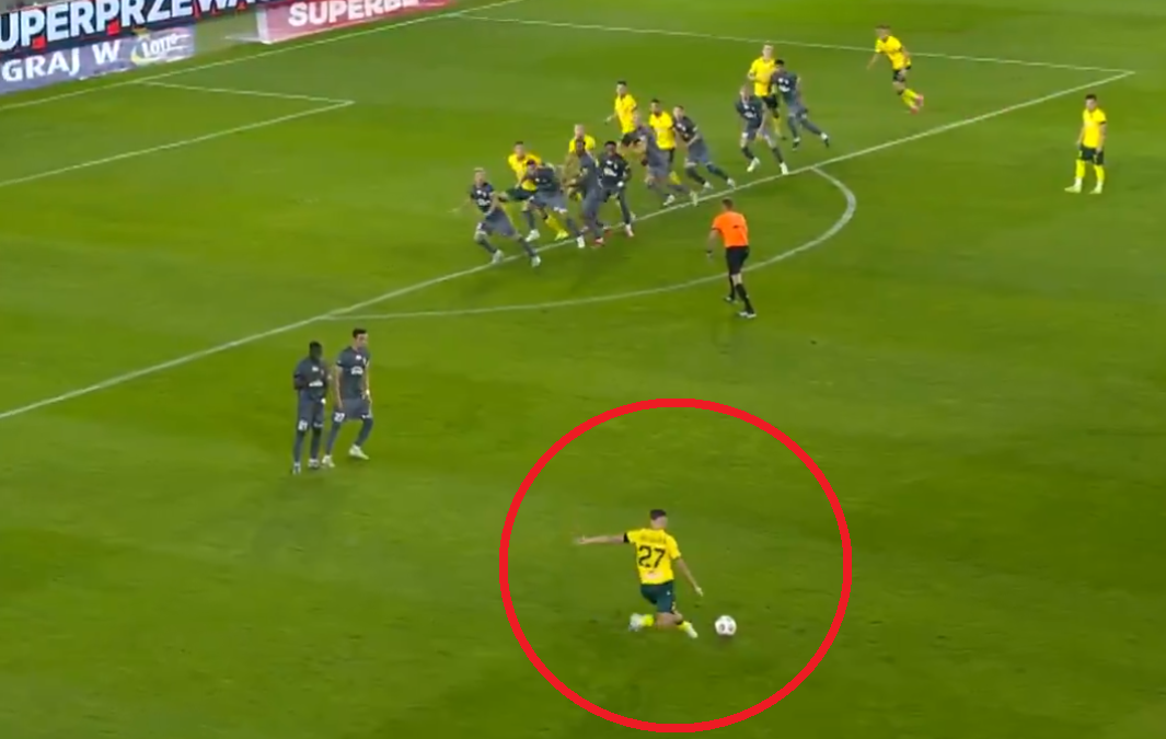 Co za gol! Kapitalne uderzenie Nowaka w meczu Ekstraklasy! [WIDEO]