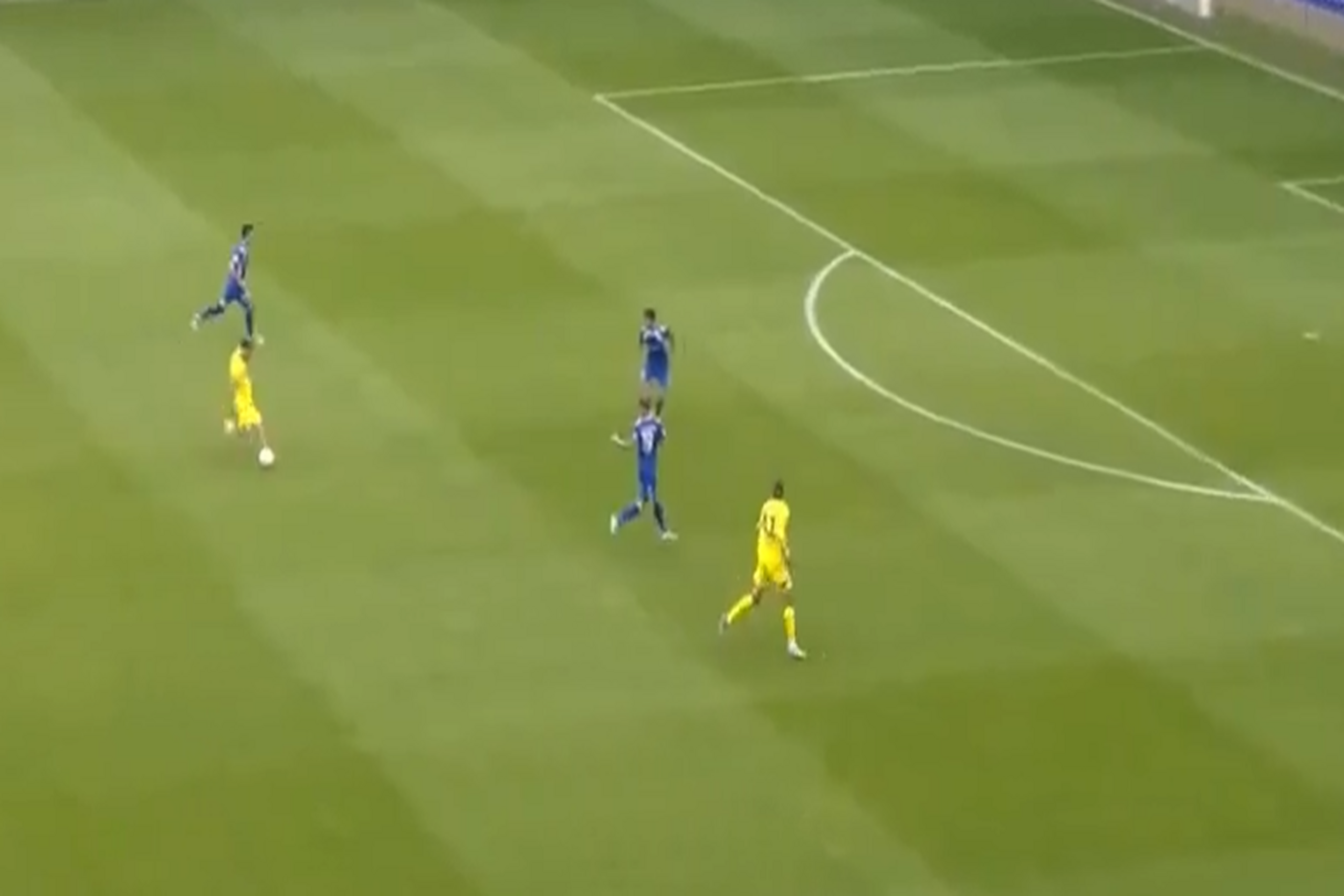 Sceny na zapleczu Bundesligi! Gol z ponad 30 metrów od bramki [WIDEO]