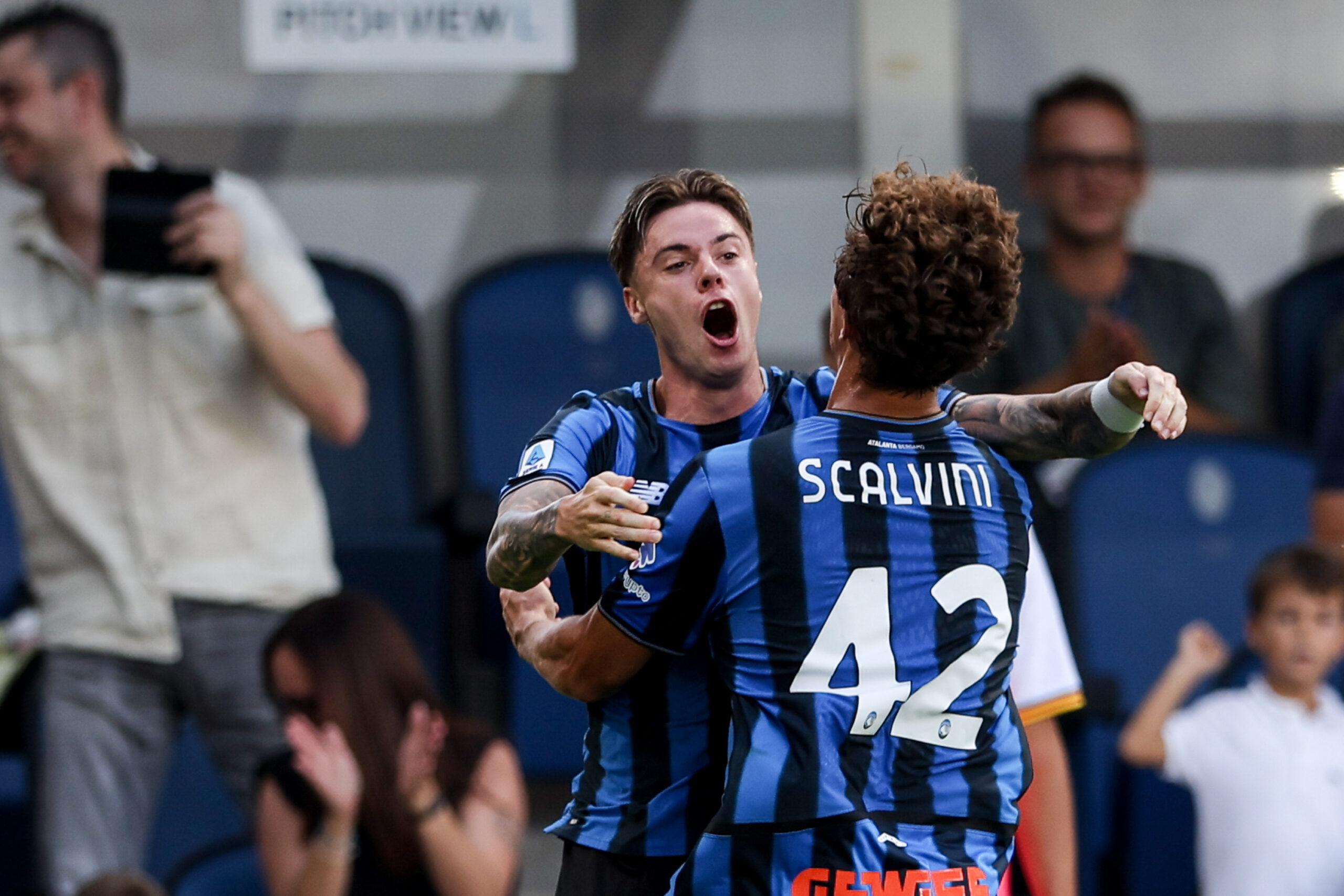14.09.2025 BERGAMO
SERIE A 2025/2026:  ATALANTA BERGAMO - LECCE.
NZ. Nicola Zalewski, Giorgio Scalvini
FOT. STANISLAW KLEPKA/ARENA AKCJI