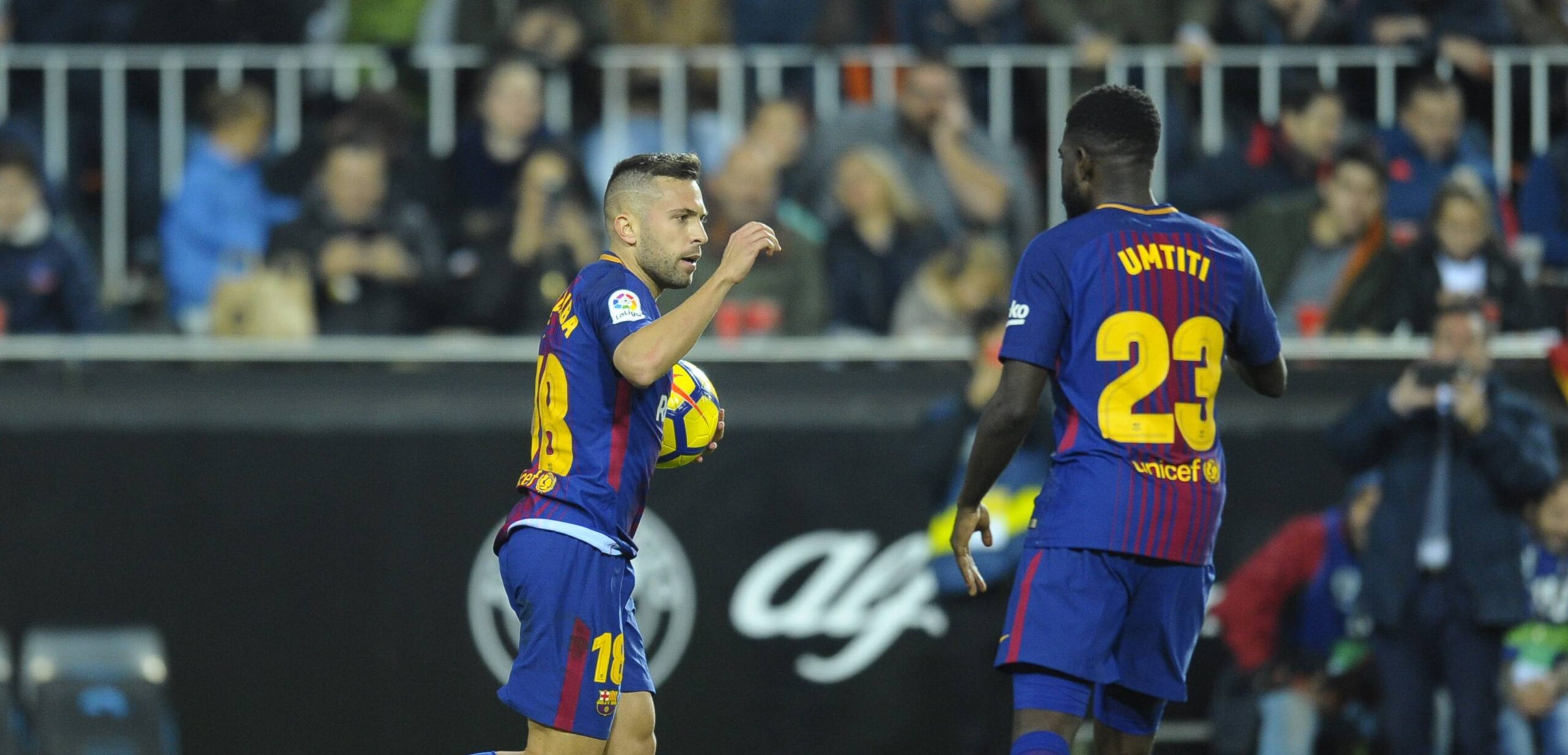 Jordi Alba,Umtiti during the match between Valencia CF vs. FC Barcelona, week 13 of La Liga at Mestalla Stadium, Valencia, SPAIN - 26th November of 2017.  Cordon Press
26.11.2017 Walencja
Pilka nozna, Liga Hiszpanska
Valencia CF - FC Barcelona
Jose Breton / Cordon Press / PressFocus 
POLAND ONLY!!