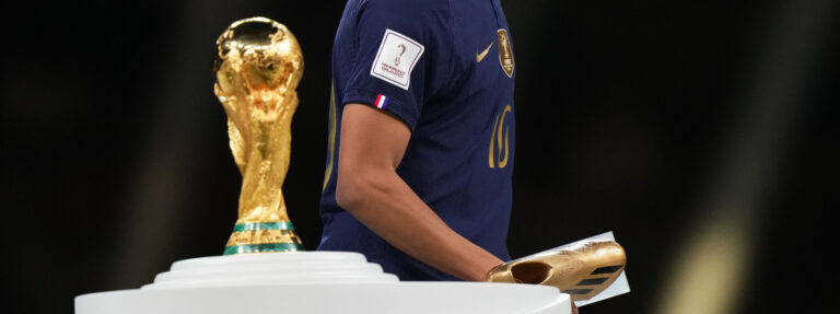 Kylian Mbappe of France during the FIFA World Cup Qatar 2022 match, Final, between Argentina and France played at Lusail Stadium on Dec 18, 2022 in Lusail, Qatar. (Photo by Bagu Blanco / Pressinphoto/Sipa USA)
2022.12.18 Lusail
pilka nozna mistrzostwa swiata katar 2022
Argentyna - Francja
Foto pressinphoto/SIPA USA/PressFocus

!!! POLAND ONLY !!!
