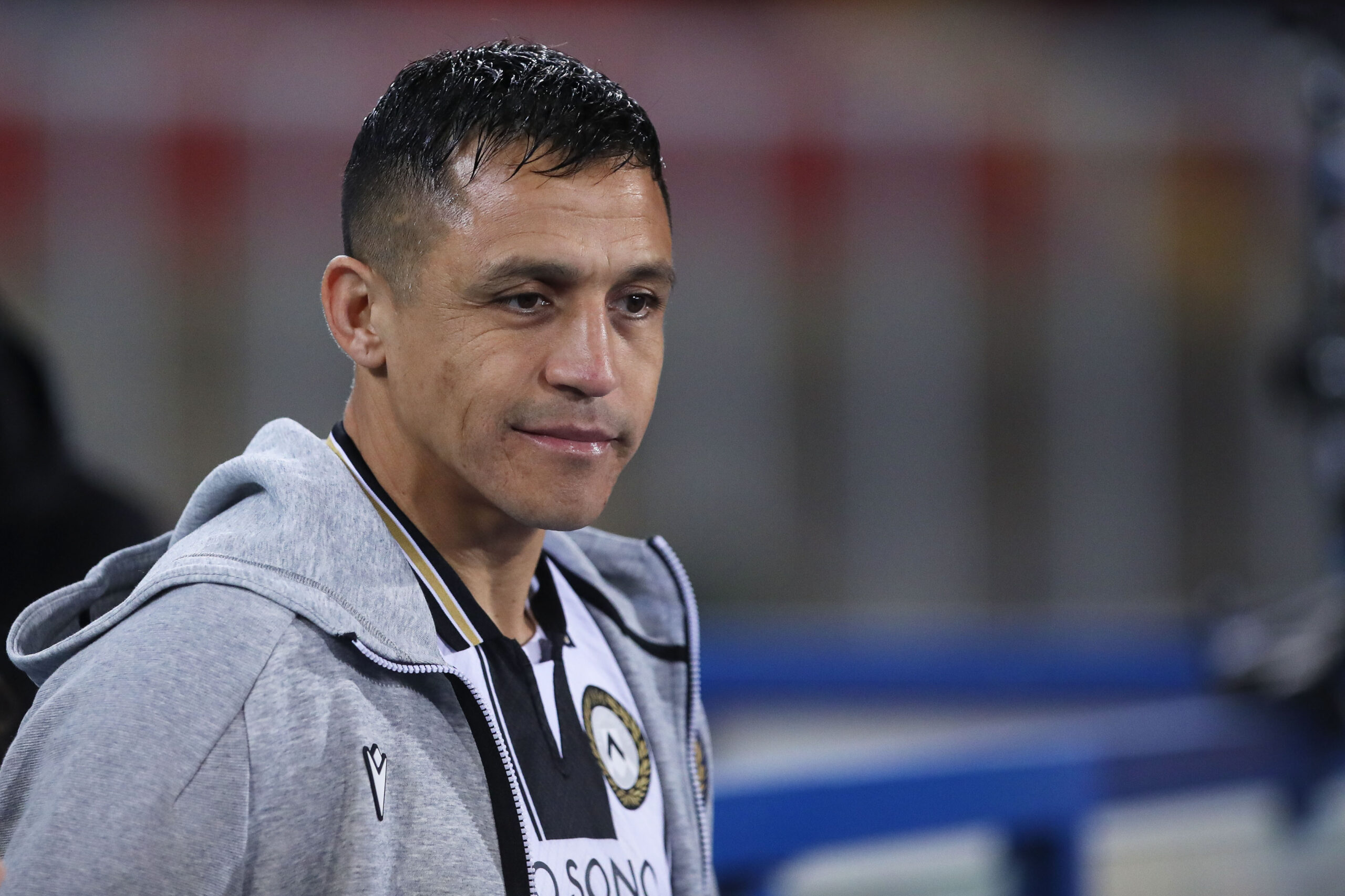 Alexis Sanchez of Udinese Calcio looks on prior the match  during  US Lecce vs Udinese Calcio, Italian soccer Serie A match in Lecce, Italy, February 21 2025 (Photo by Massimiliano Carnabuci/IPA Sport / ipa-agency.net/IPA/Sipa USA)
2025.02.21 Lecce
pilka nozna liga wloska
US Lecce - Udinese Calcio
Foto IPA/SIPA USA/PressFocus

!!! POLAND ONLY !!!