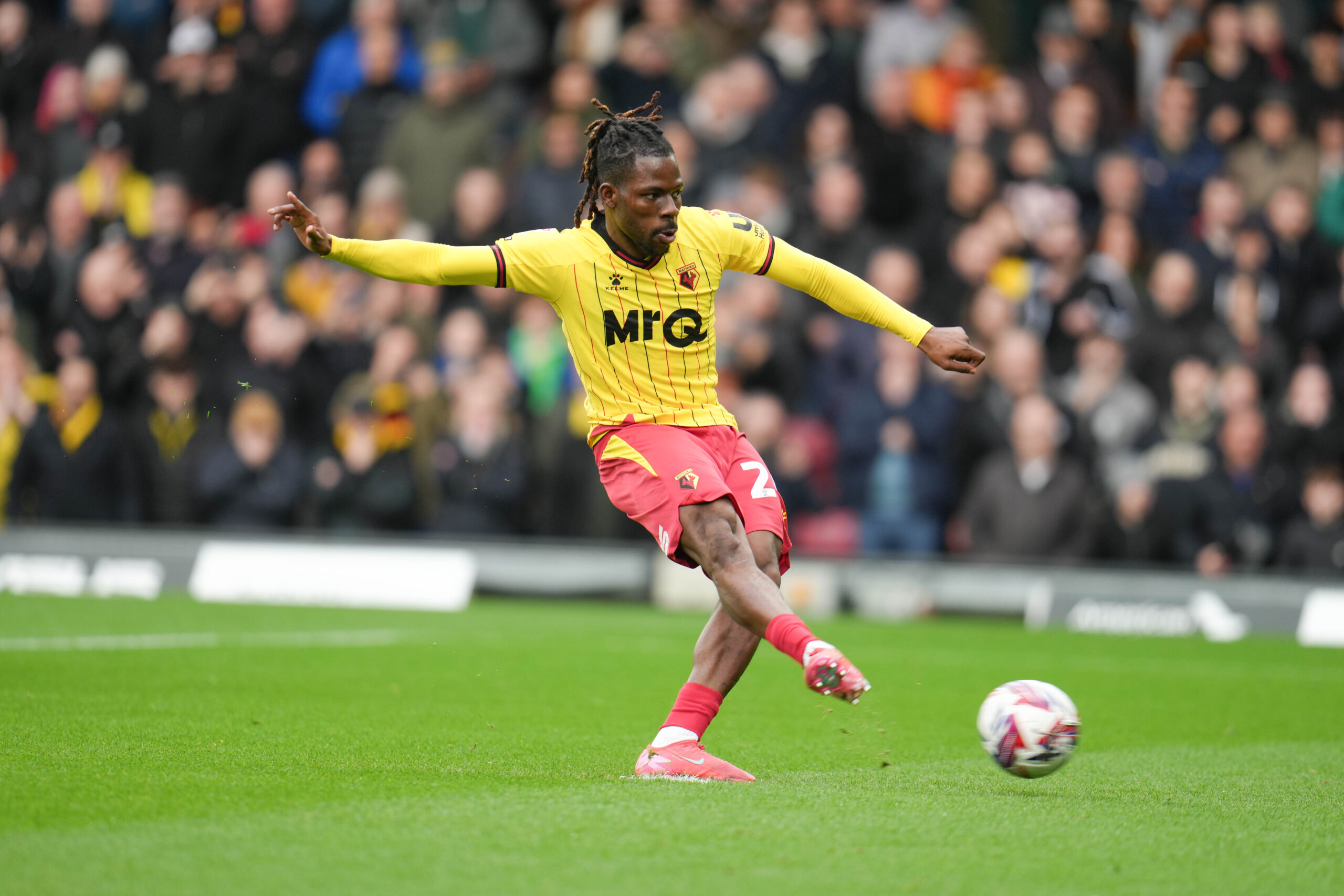 Tom Dele-Bashiru of Watford scores penalty during the Sky Bet Championship match Watford vs Luton Town at Vicarage Road, Watford, United Kingdom, 23rd February 2025

(Photo by Harvey Murphy/News Images) in ,  on 2/23/2025. (Photo by Harvey Murphy/News Images/Sipa USA)
2025.02.23 Watford
pilka nozna liga angielska
Watford - Luton Town
Foto Harvey Murphy/News Images/SIPA USA/PressFocus

!!! POLAND ONLY !!!