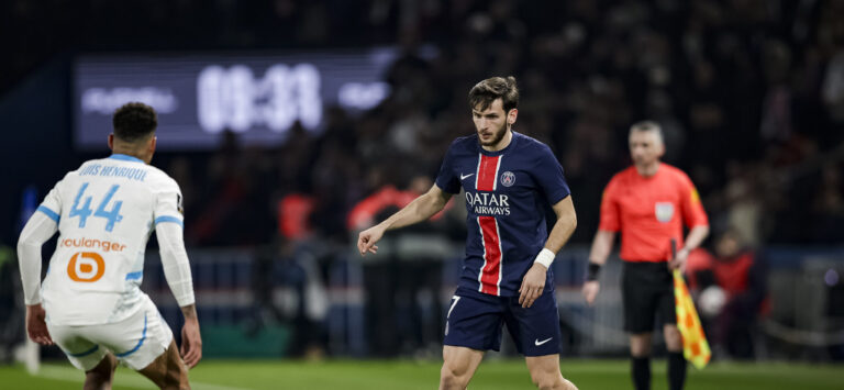 Khvicha Kvaratskhelia of Paris Saint Germain (R) plays against Luis Henrique of Marseille (L) during the France Ligue 1 match between Paris Saint-Germain FC and Olympique de Marseille at Parc des Princes on March 16, 2025 in Paris, France. (Photo by JustPictures) (Photo by Eurasia Sport Images/Just Pictures/Sipa USA)
2025.03.16 Paryz
pilka nozna liga francuska
PSG - Olympique Marsylia
Foto Just Pictures/SIPA USA/PressFocus

!!! POLAND ONLY !!!