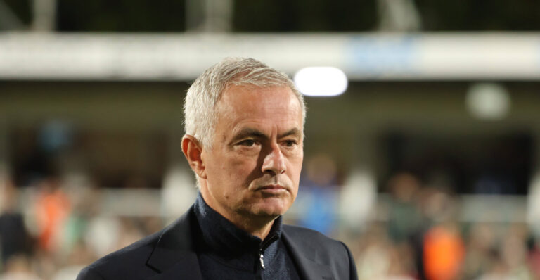 Coach Jose Mourinho of Fenerbahce during the Turkish Super League match between Bodrum FK and Fenerbahce at Grey Beton Bodrum Stadium in Bodrum , Turkey on Marac 28 , 2025.  Photo by Seskimphoto  Bodrum Turkey Bodrum Turkey Copyright: xSeskimphotox Bodrum-FBahce-280325 38
2025.03.28 Bodrum
pilka nozna , liga turecka
Bodrum FK - Fenerbahce Stambul
Foto IMAGO/PressFocus

!!! POLAND ONLY !!!