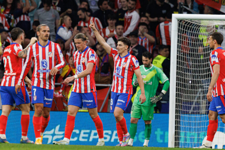 Julian Alvarez seen celebrating after scoring goal during LaLiga EA SPORTS game between teams of Atletico de Madrid and Rayo Vallecano at Estadio Civitas Metropolitano Maciej Rogowski Madrid Estadio Civitas Metropolitano Spain Copyright: xMaciejxRogowskix MROGOWSKI_atletirayo2425-45
2025.04.24 Madryt
pilka nozna , liga hiszpanska
Atletico Madryt - Rayo Vallecano
Foto IMAGO/PressFocus

!!! POLAND ONLY !!!