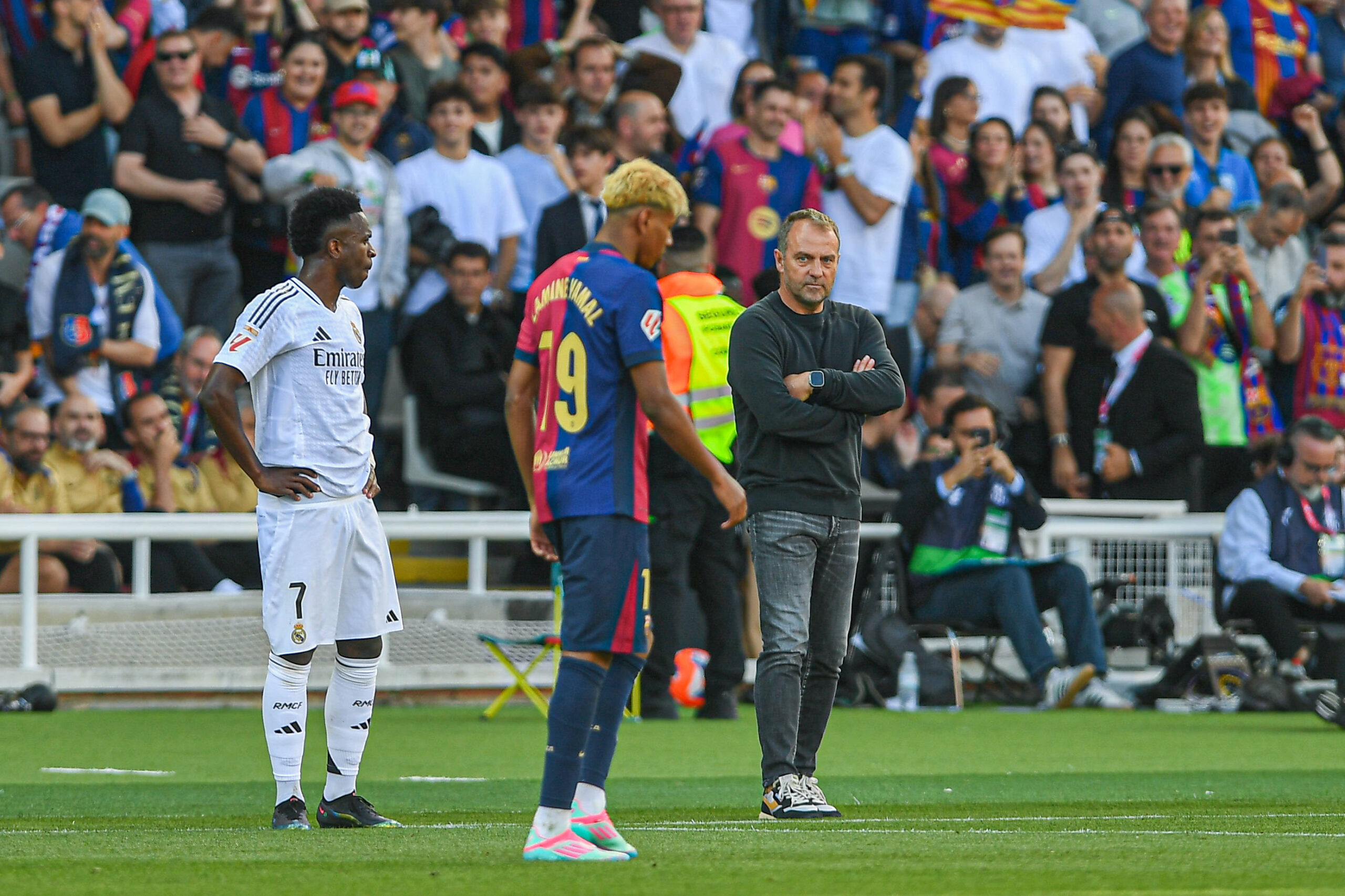 FC Barcelona, Barca v REAL MADRID OLIMPIC STADIUM LLUIS COMPANYS. MONTJUIC,BARCELONA. May 11, 2025 FC BARCELONA vs REAL MADRID May 11 ,2025 Lamine Yamal 19 of FC Barcelona and Hansi Flick head coach of FC Barcelona during the match between FC Barcelona and Real Madrid corresponding to the thirty five day of La Liga EA Sports at at Olimpic Stadium Lluis Companys of Montjuic in Barcelona, Spain. Barcelona ESP Copyright: xS.xRosx
2025.05.11 Barcelona
pilka nozna , liga hiszpanska
FC Barcelona - Real Madryt
Foto IMAGO/PressFocus

!!! POLAND ONLY !!!