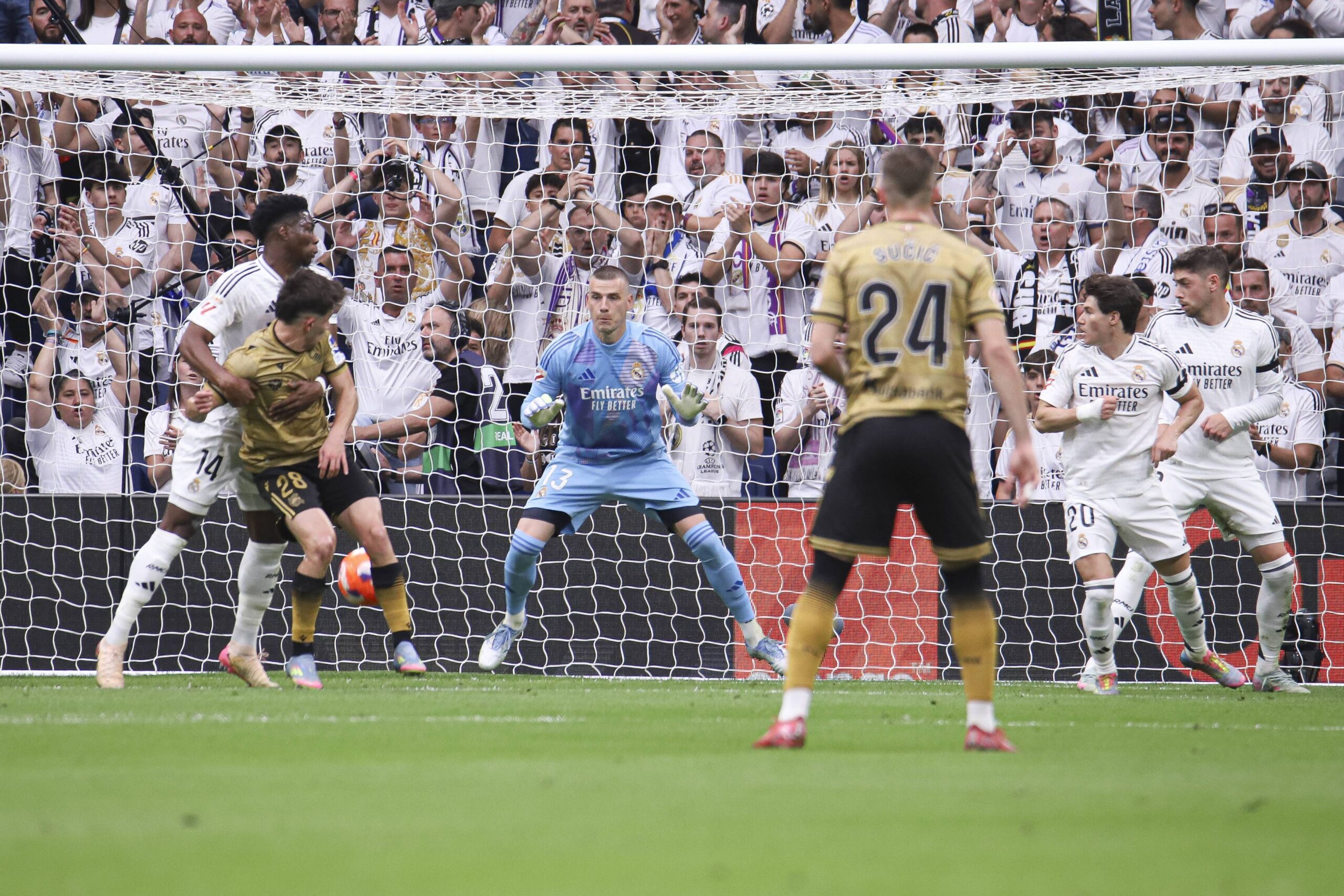 Spanish La Liga EA Sports soccer match Real Madrid vs Real Sociedad at Santiago Bernabeu Stadium in Madrid, spain 24 May 2025 Lunin 900/Cordon Press PUBLICATIONxNOTxINxFRAxESP 900/CordonxPress LOF - Real Madrid vs Real Sociedad
2025.05.24 Madryt
pilka nozna , liga hiszpanska
Real Madryt - Real Sociedad San Sebastian
Foto IMAGO/PressFocus

!!! POLAND ONLY !!!