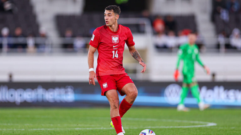2025.06.10 Helsinki
pilka nozna FIFA Kwalifikacje do Mistrzostw Swiata
Finlandia - Polska
N/z Jakub Kiwior
Foto Pawel Andrachiewicz / PressFocus

2025.06.10 Helsinki
Football - FIFA World Cup qualification
Finland - Poland
Jakub Kiwior
Credit: Pawel Andrachiewicz / PressFocus