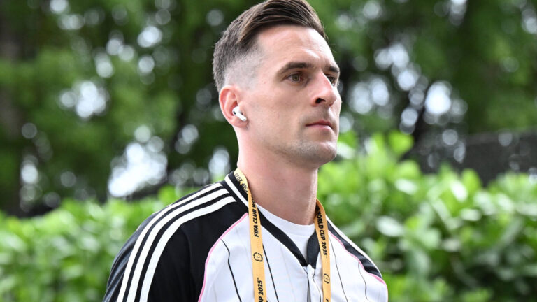 Db Miami 01/07/2025 - FIFA Club World Cup 2025 / Real Madrid-Juventus / foto Daniele Buffa/Image nella foto: Arkadiusz Milik PUBLICATIONxNOTxINxITA
2025.07.01 Miami Gardens
pilka nozna , klubowe mistrzostwa swiata w pilce noznej FIFA
Real Madryt - Juventus Turyn
Foto IMAGO/PressFocus

!!! POLAND ONLY !!!