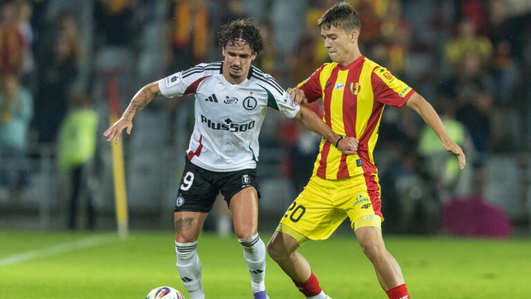 2025.07.27 Kielce
pilka nozna PKO Ekstraklasa sezon 2025/2026
Korona Kielce - Legia Warszawa
N/z Migouel Alfarela (Legia), Kacper Minuczyc (Korona)
Foto Tomasz Jastrzebowski / Foto Olimpik / PressFocus

2025.07.27 Kielce
Football - Polish PKO Ekstraklasa season 2025/2026
Korona Kielce - Legia Warszawa
Migouel Alfarela (Legia), Kacper Minuczyc (Korona)
Credit: Tomasz Jastrzebowski / Foto Olimpik / PressFocus