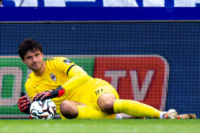 2025-08-03 KRC Genk v Royal Antwerp FC - Jupiler Pro League GENK, BELGIUM - AUGUST 3: Senne Lammens of Royal Antwerp FC during the Jupiler Pro League match between KRC Genk and Royal Antwerp FC at Cegeka Arena on August 3, 2025 in Genk, Belgium. Genk Cegeka Arena Belgium Content not available for redistribution in The Netherlands directly or indirectly through any third parties. Copyright: xJorisxVerwijstx
2025.08.03 Genk
pilka nozna , liga belgijska
KRC Genk - Royal Antwerp FC
Foto IMAGO/PressFocus

!!! POLAND ONLY !!!