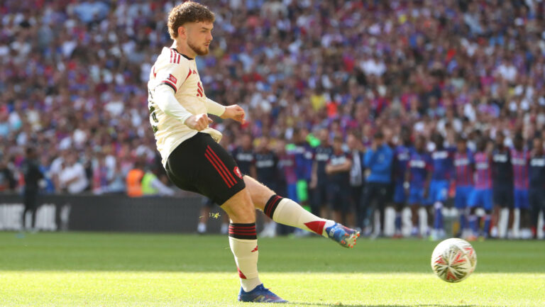Crystal Palace FC v Liverpool FC, Community Shield Harvey Elliott of Liverpool misses his penalty kick during the penalty shootout during the Crystal Palace FC v Liverpool FC Community Shield at Wembley Stadium, London, England, United Kingdom on 10 August 2025 Credit: Katie Chan/Every Second Media Editorial use only. All images are copyright Every Second Media Limited. No images may be reproduced without prior permission. Copyright: xIMAGO/EveryxSecondxMediax ESM-1548-0096 KatiexChanx/xEveryxSecondxMediax
2025.08.10 Londyn
pilka nozna Tarcza Wspolnoty
Crystal Palace - FC Liverpool
Foto IMAGO/PressFocus

!!! POLAND ONLY !!!