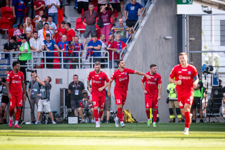 2025.08.17 Opole
Pilka nozna, Betclic I liga, sezon 2025/26
Odra Opole - Slask Wroclaw
N/z Filip Kendzia gol radosc bramka
Foto Mateusz Porzucek PressFocus

2025.08.17 Opole
Football, Polish league, second level, 2025/2026
Odra Opole - Slask Wroclaw
Filip Kendzia gol radosc bramka
Credit: Mateusz Porzucek PressFocus