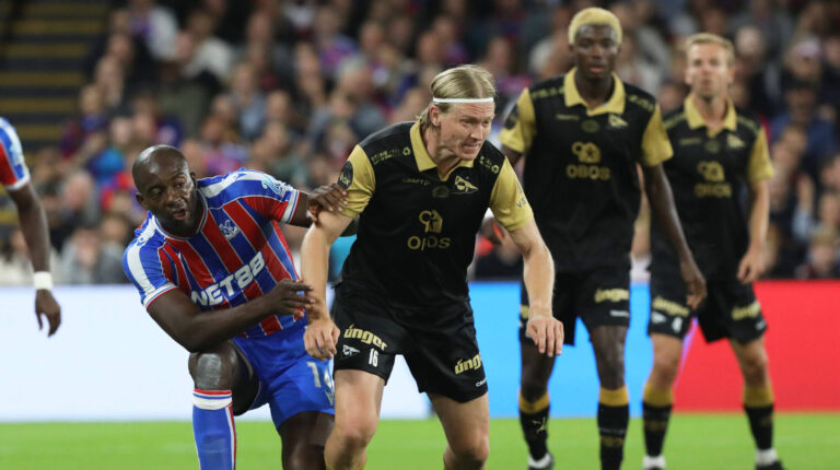 Crystal Palace v Fredrikstad FK, London, UK - 21 Aug 2025 Daniel Eid of Fredrikstad FK on the ball while holding off Jean-Philippe Mateta of Crystal Palace during the Europa Conference League Play-Off First Leg match between Crystal Palace and Fredrikstad FK on 21st August 2025 at Selhurst Park, London London Selhurst Park London GBR Copyright: xJoshxSmith/PPAUKx PPA-206577
2025.08.21 Londyn
pilka nozna liga konferencji
Crystal Palace - Fredrikstad
Foto IMAGO/PressFocus

!!! POLAND ONLY !!!