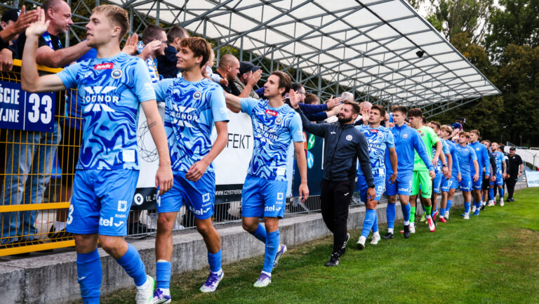 2025.08.23 Krakow
Pilka nozna Betclic 2 Liga Sezon 2025/2026
Hutnik Krakow - Sandecja Nowy Sacz
N/z radosc wygrana Hutnik Krakow
Foto Marta Badowska / PressFocus

2025.08.23 Krakow
Football Polish Betclic 2 League 2025/2026
radosc wygrana Hutnik Krakow
Credit: Marta Badowska / PressFocus