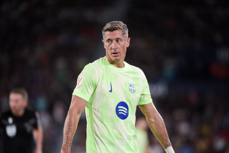 ESP: UD Levante v FC Barcelona, Barca - Liga EA Sports VALENCIA, SPAIN - AUGUST 23: Robert Lewandowski of FC Barcelona during the match between UD Levante and FC Barcelona of La Liga EA Sports on August 23, 2025 at Ciutat de Valencia Stadium in Valencia, Spain. Photo by Samuel Carreno Valencia Valencia Comunitat Valencia Spain Copyright: xSamuelxCarrenox SAM_5263
2025.08.23 Walencja
pilka nozna , liga hiszpanska
UD Levante - FC Barcelona
Foto IMAGO/PressFocus

!!! POLAND ONLY !!!